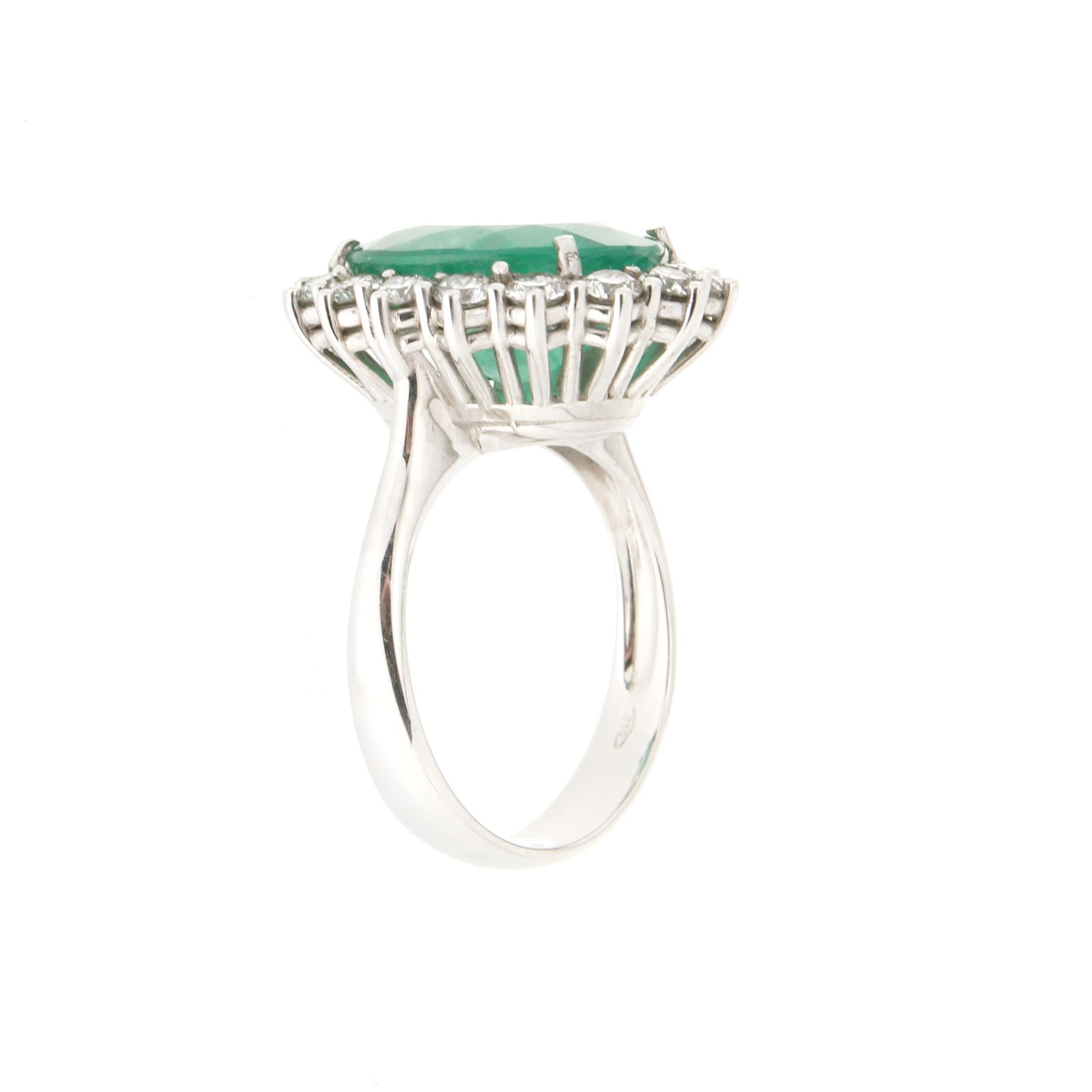 Mixed Cut Handcraft Brazilian Emerald 18 Karat White Gold Diamonds Cocktail Ring For Sale