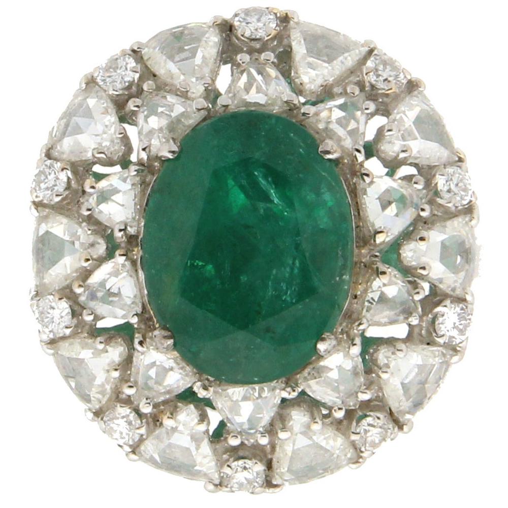 Handcraft Brazilian Emerald 18 Karat White Gold Diamonds Cocktail Ring