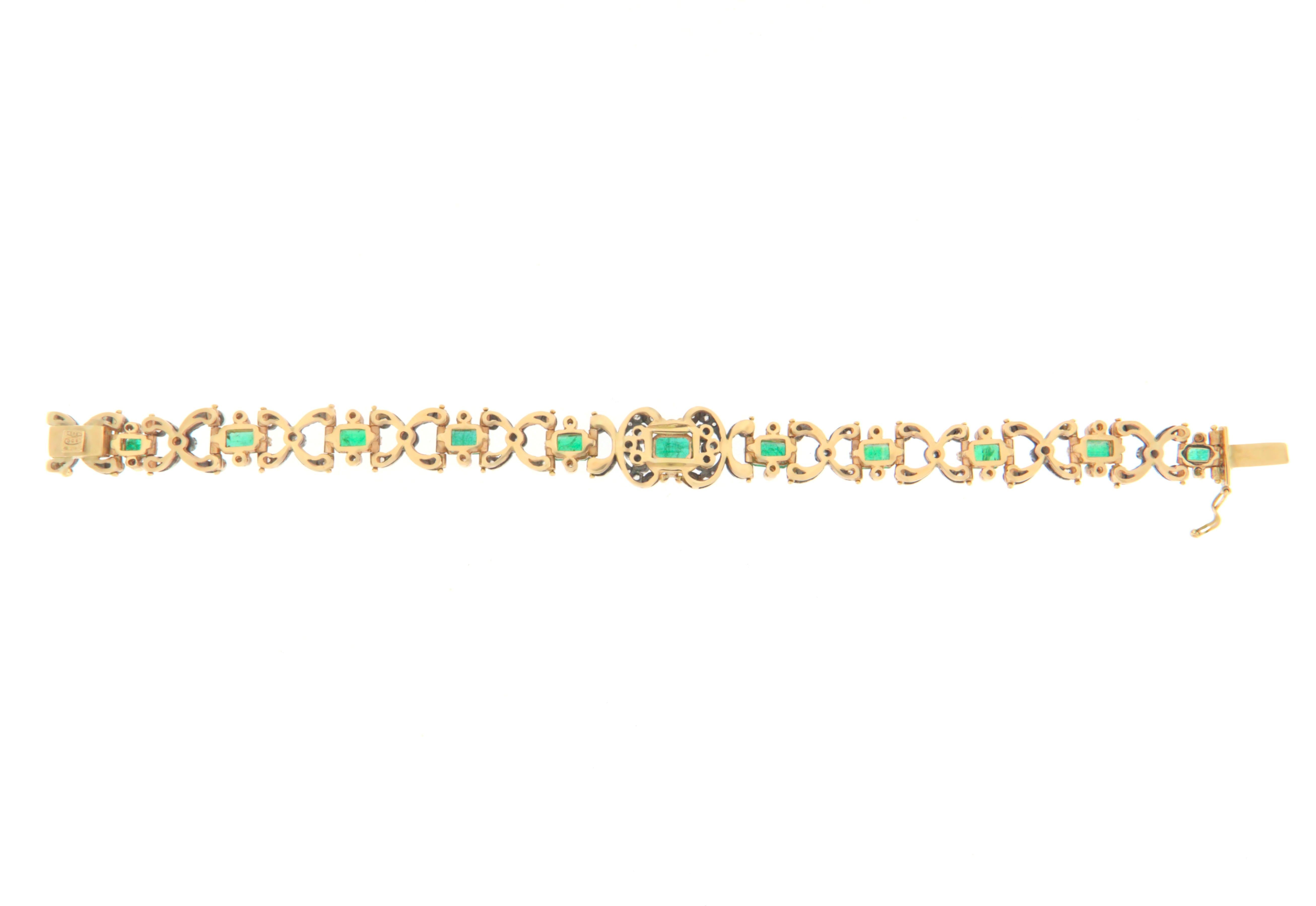 Emerald Cut Handcraft Brazilian Emeralds 14 Karat Diamonds Cuff Bracelet  For Sale