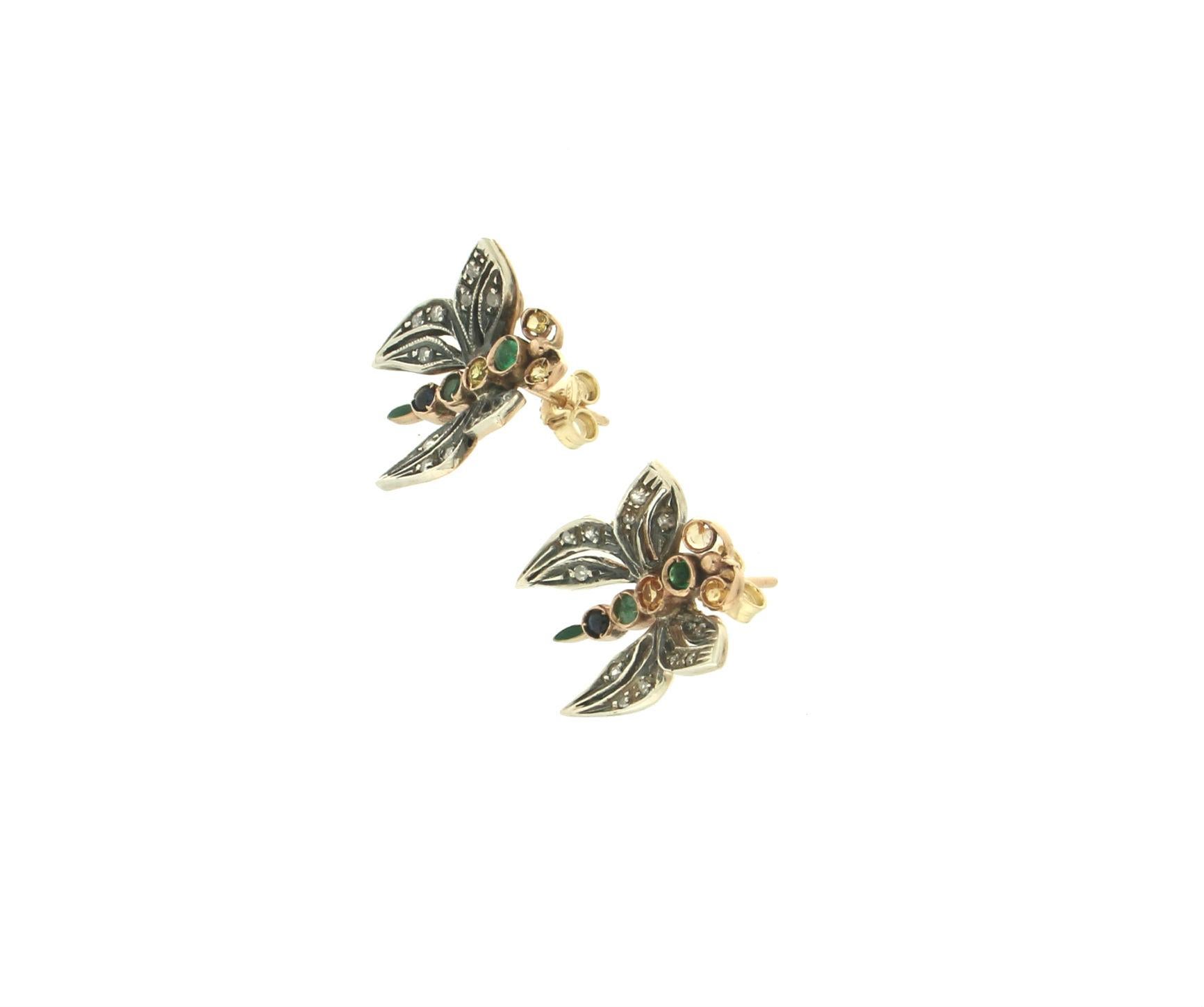 Handcraft Butterfly 14 Karat Yellow Gold Diamonds Emerald Sapphire Stud Earrings In New Condition For Sale In Marcianise, IT
