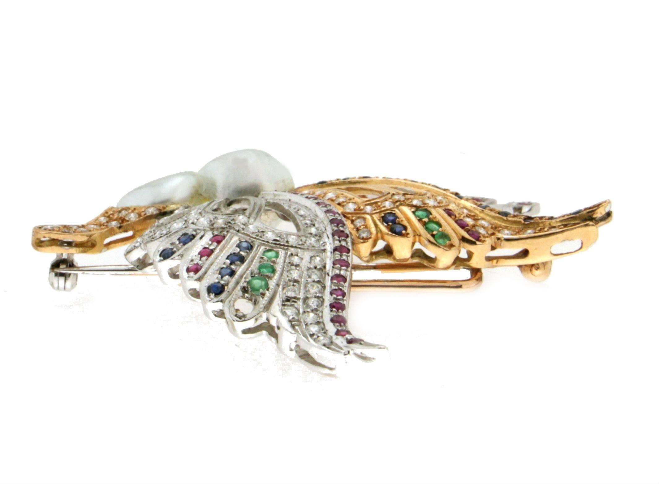 Brilliant Cut Handcraft Butterfly 18 Karat White and Yellow Gold Pearl Diamonds Brooch