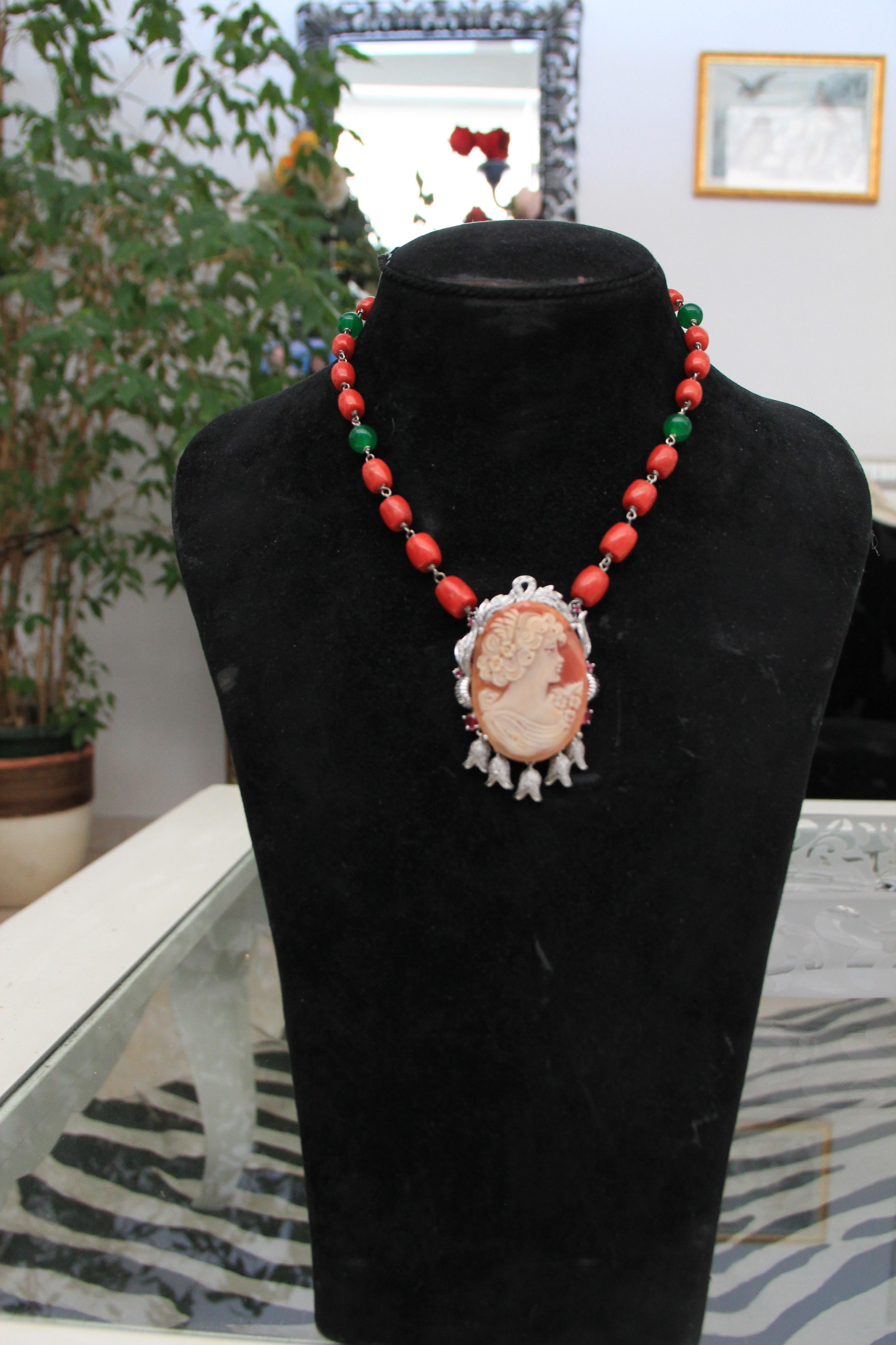 Handcraft Cameo 18 Karat White Gold Coral Diamonds Aventurine Pendant Necklace In New Condition For Sale In Marcianise, IT