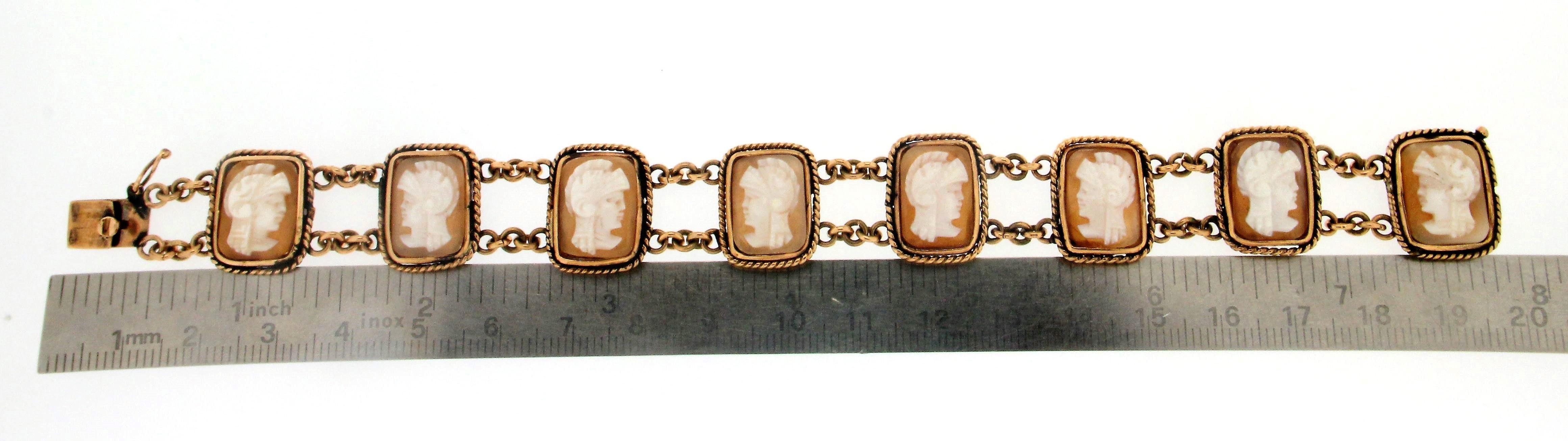 Handcraft Cameo 14 Karat Yellow Gold Cuff Bracelet In New Condition For Sale In Marcianise, IT