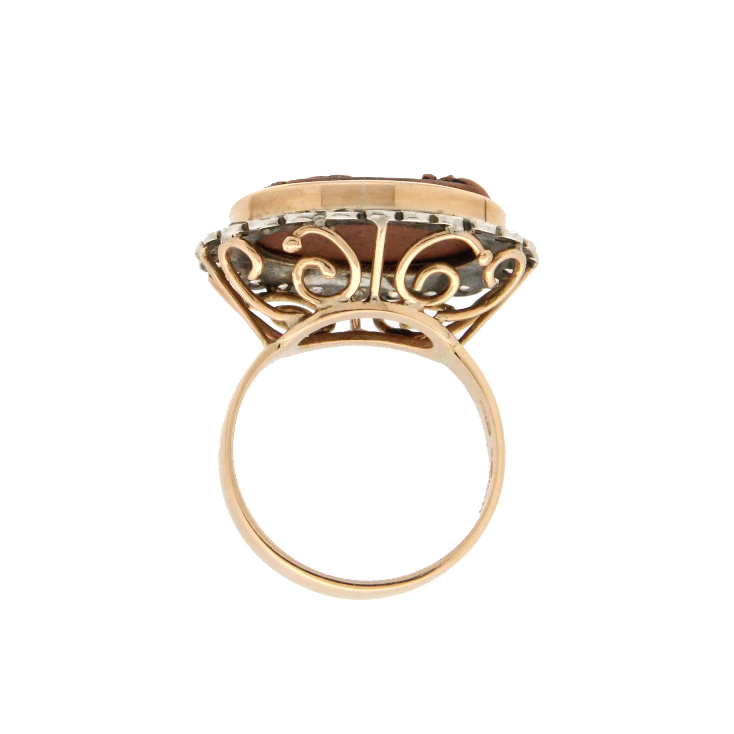 Handgefertigter Cocktail-Ring Cameo 14 Karat Gelbgold mit Diamanten (Kunsthandwerker*in) im Angebot
