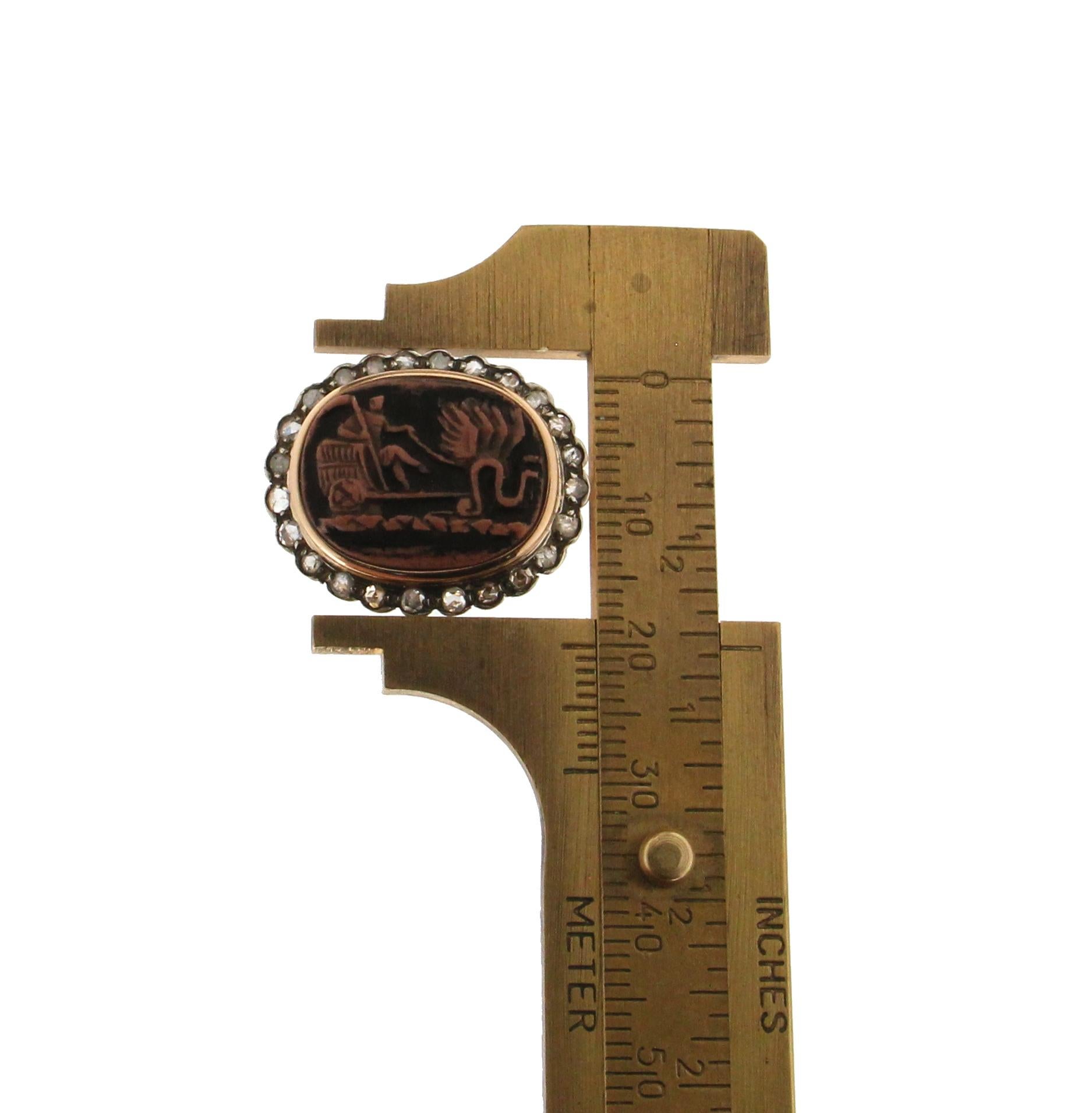Handgefertigter Cocktail-Ring Cameo 14 Karat Gelbgold mit Diamanten im Angebot 1