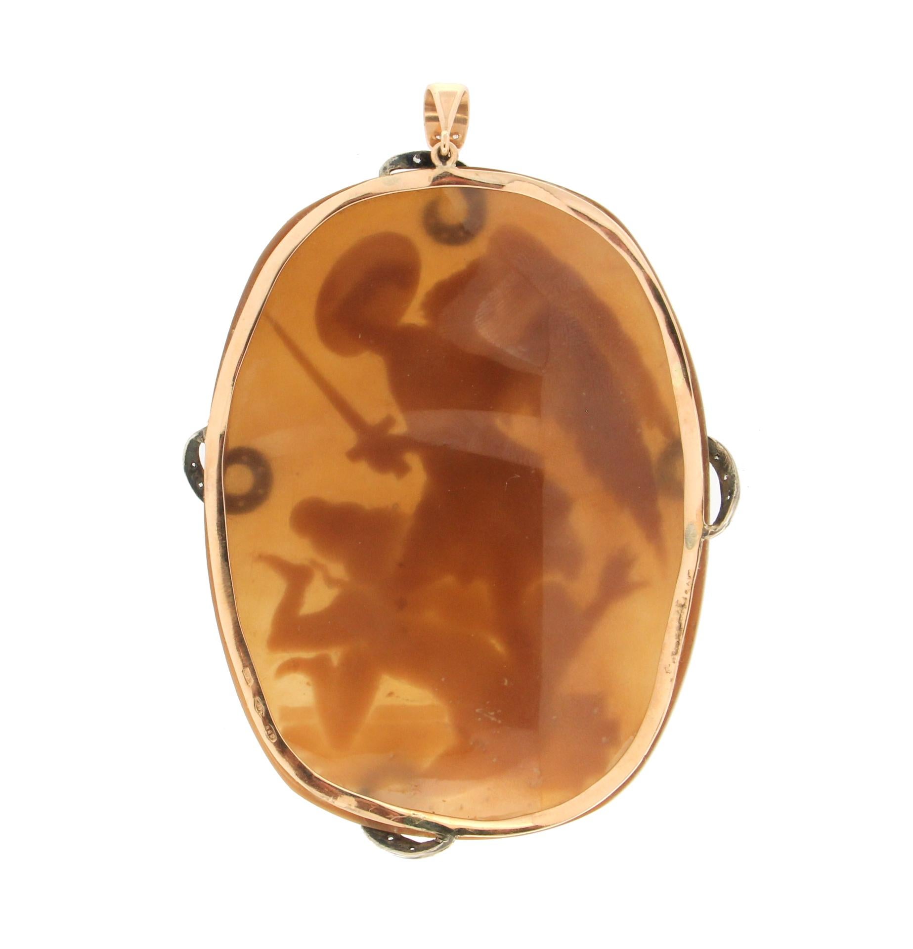Handcraft Cameo 14 Karat Yellow Gold Diamonds Pendant Necklace In New Condition In Marcianise, IT