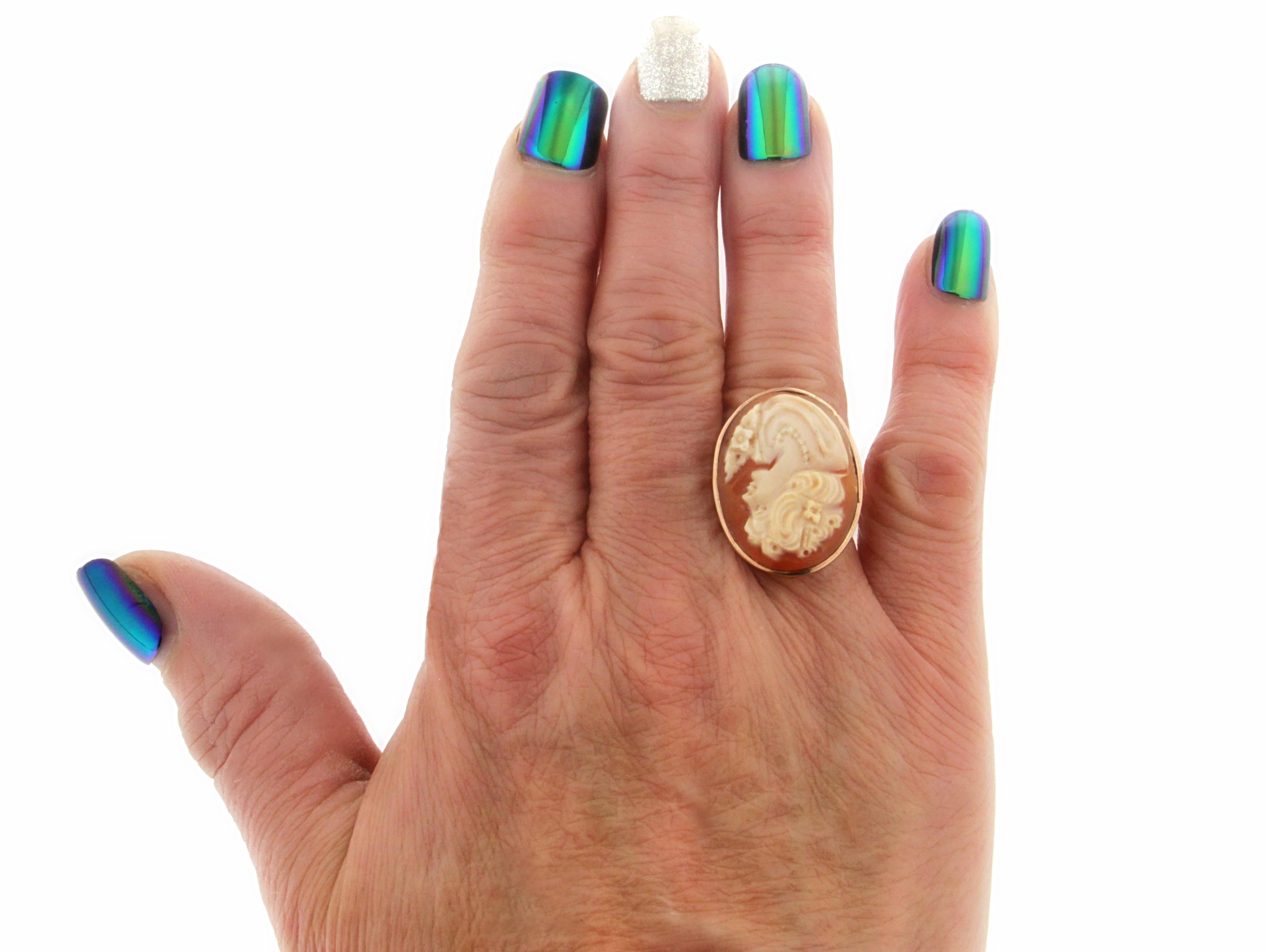 Handcraft Cameo 9 Karat Yellow Gold Cocktail Ring For Sale 3