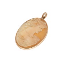 Handcraft Cameo 9 Karat Yellow Gold Pendant