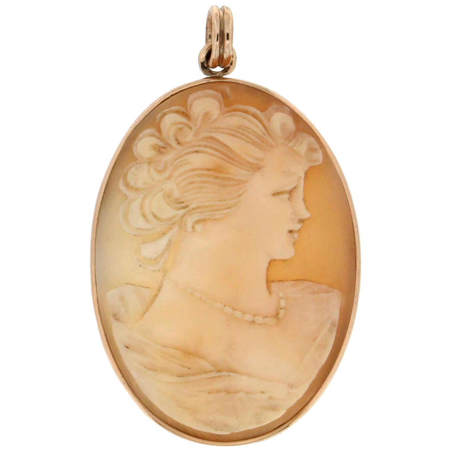 Handcraft Cameo 9 Karat Yellow Gold Pendant Necklace For Sale