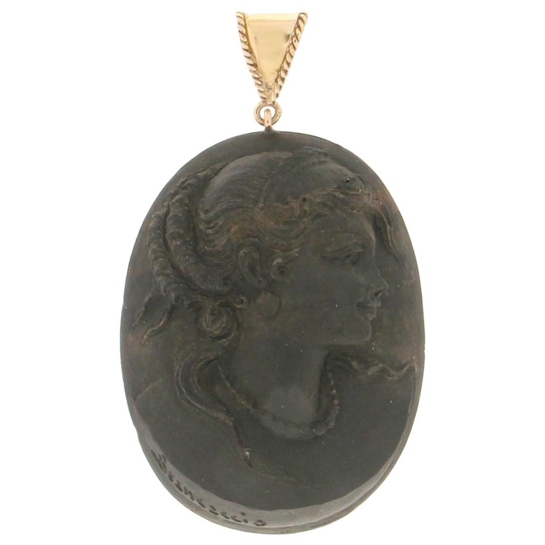 Handcraft Cameo Ebony 14 Karat Yellow Gold Pendant Necklace