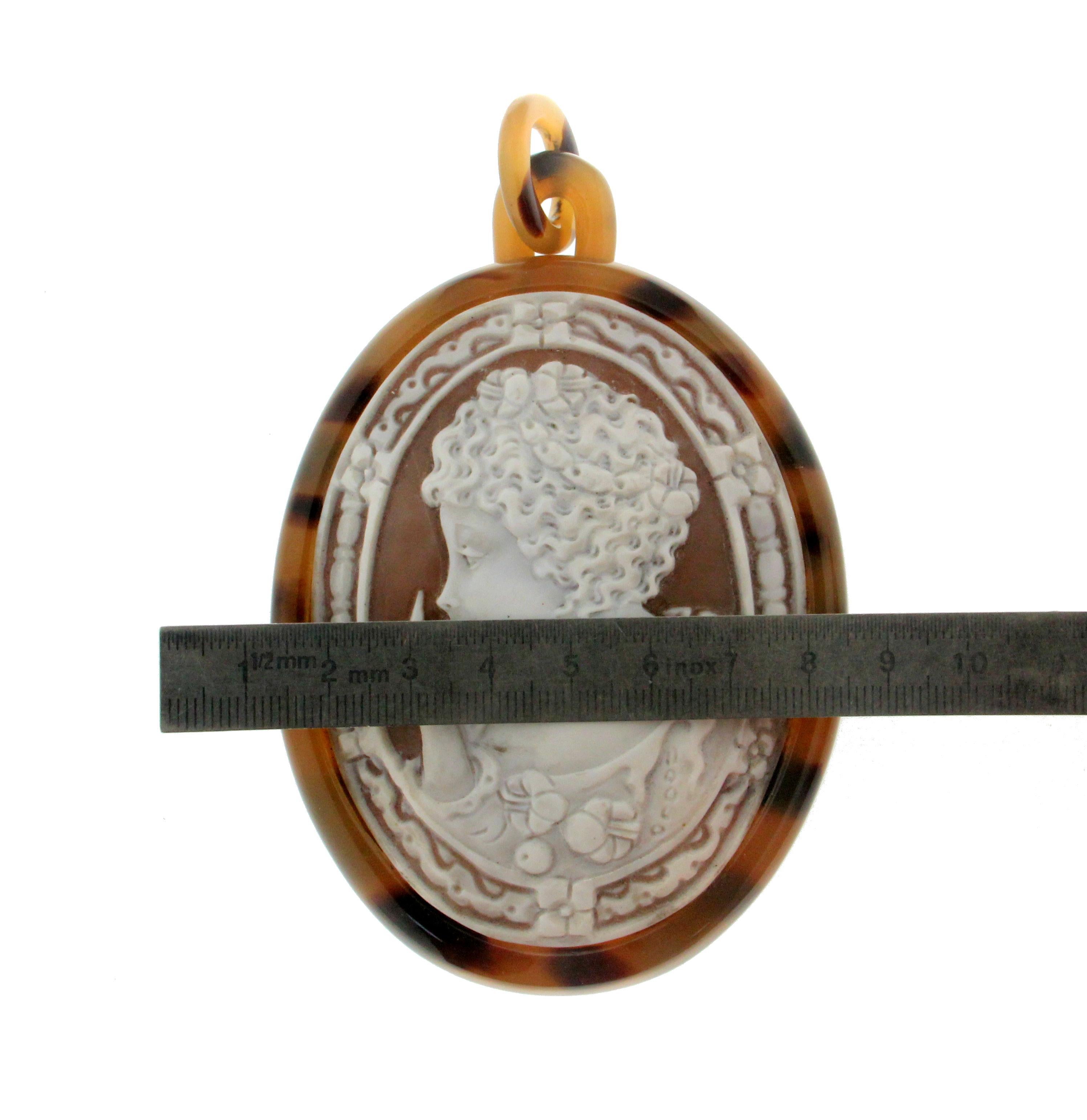 Handcraft Cameo Galalith Pendant Necklace For Sale 2