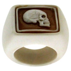Vintage Handcraft Cameo Skull and White Agate Band Ring