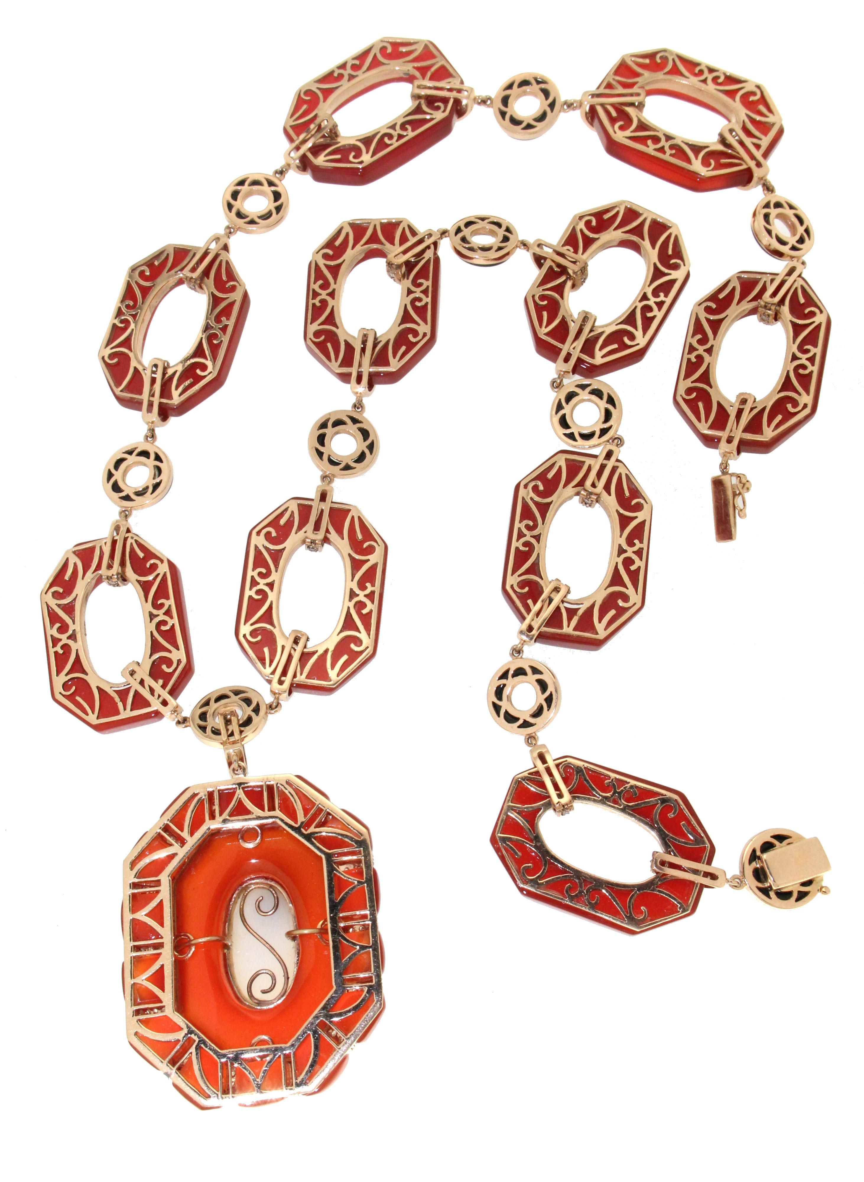Collier pendentif en cornaline, or jaune 14 carats, onyx, diamants et agate Handcraft en vente 1