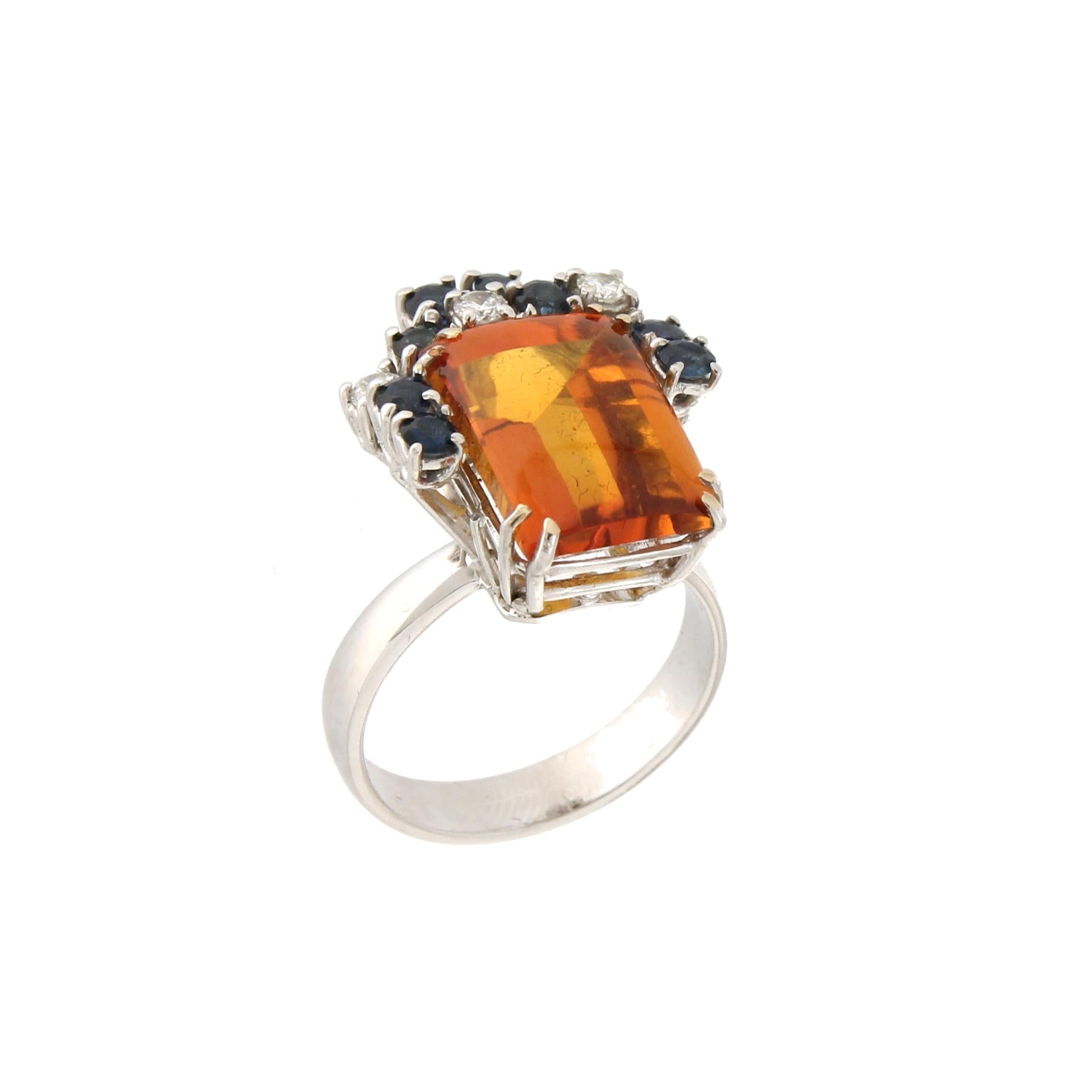 Cocktail-Ring, Citrin 18 Karat Weißgold Diamanten Saphire, Handarbeit (Brillantschliff) im Angebot