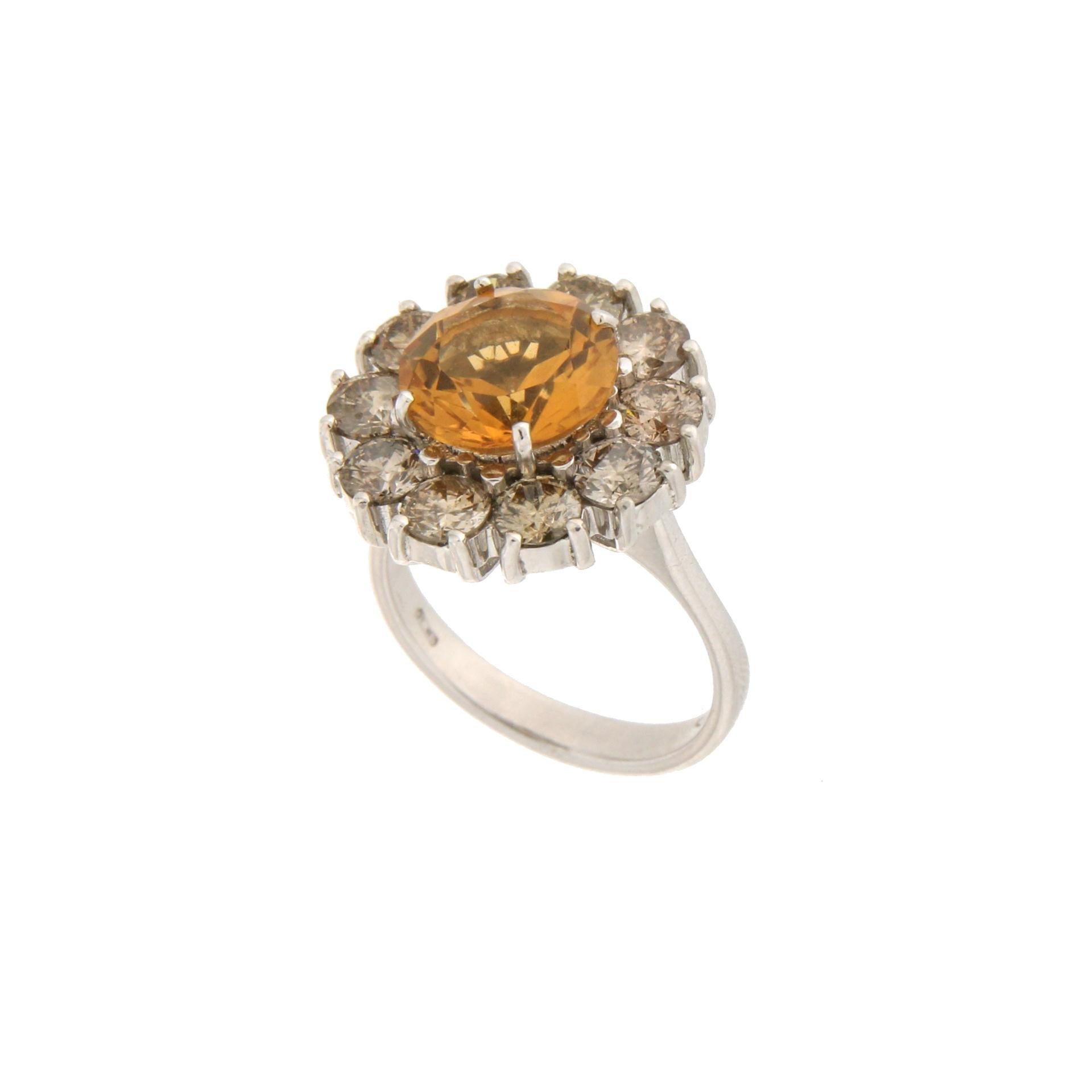 Cocktail-Ring, Citrin 18 Karat Weißgold Fancy Diamonds, Handgefertigt im Zustand „Neu“ im Angebot in Marcianise, IT