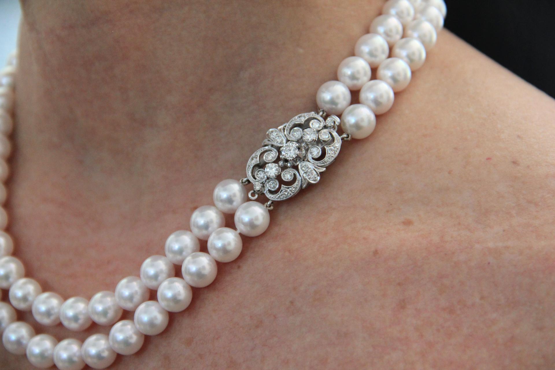 Handcraft Clasp 18 Karat White Gold Japan Pearls Diamonds Multi-Strand Necklace In New Condition In Marcianise, IT