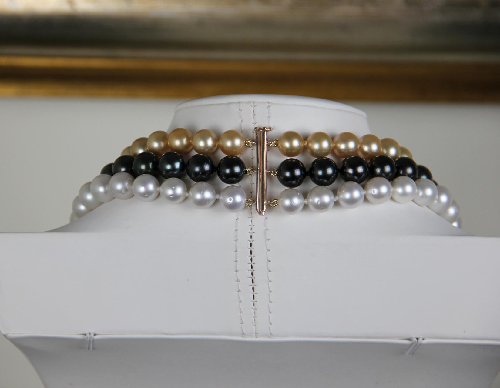 Mehrreihige Halskette mit handgefertigtem Verschluss aus 9 Karat Gelbgold mit Perlen im Angebot 8