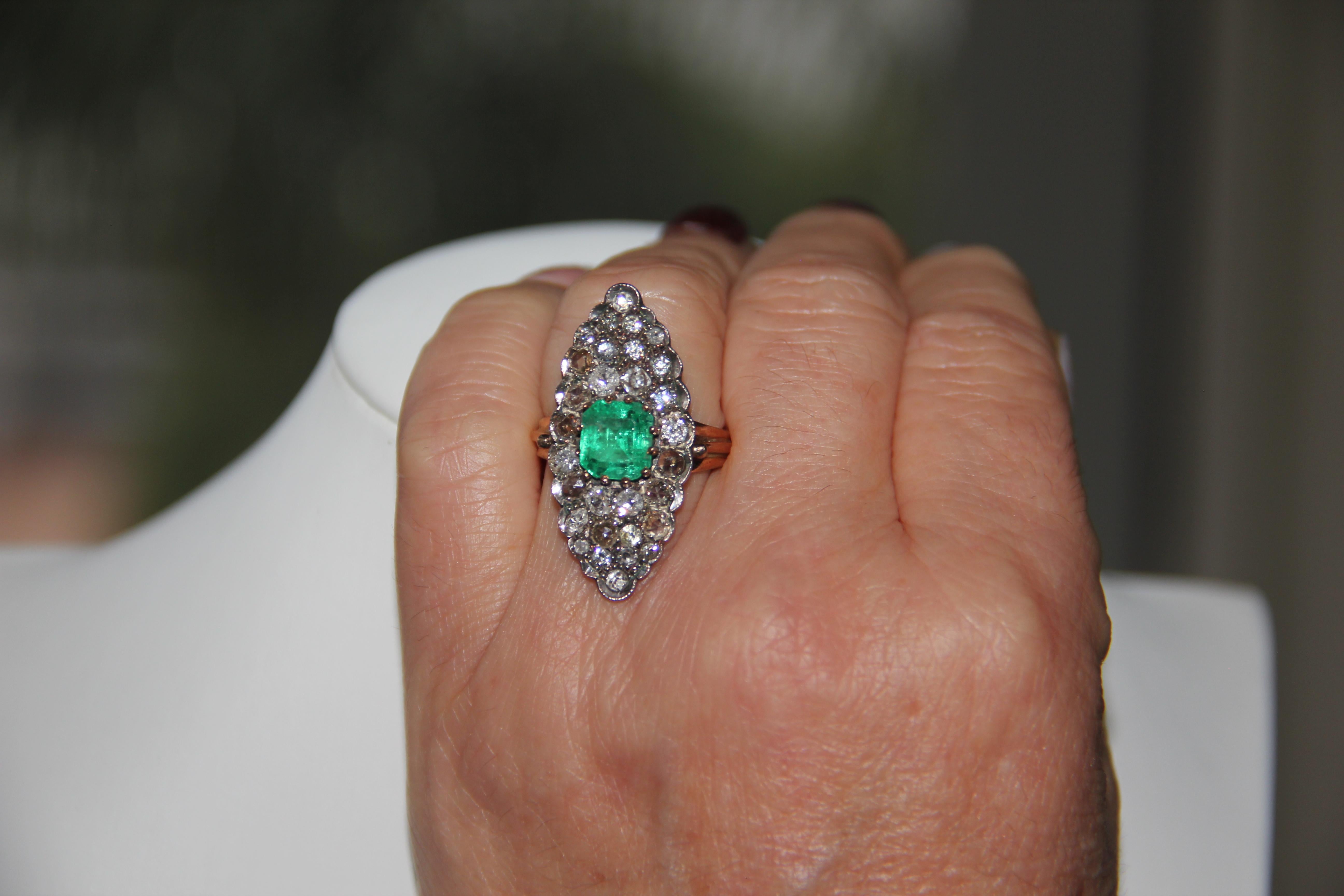 Handcraft Colombian Emerald 14 Karat Yellow Gold Old Diamonds Cocktail Ring For Sale 7