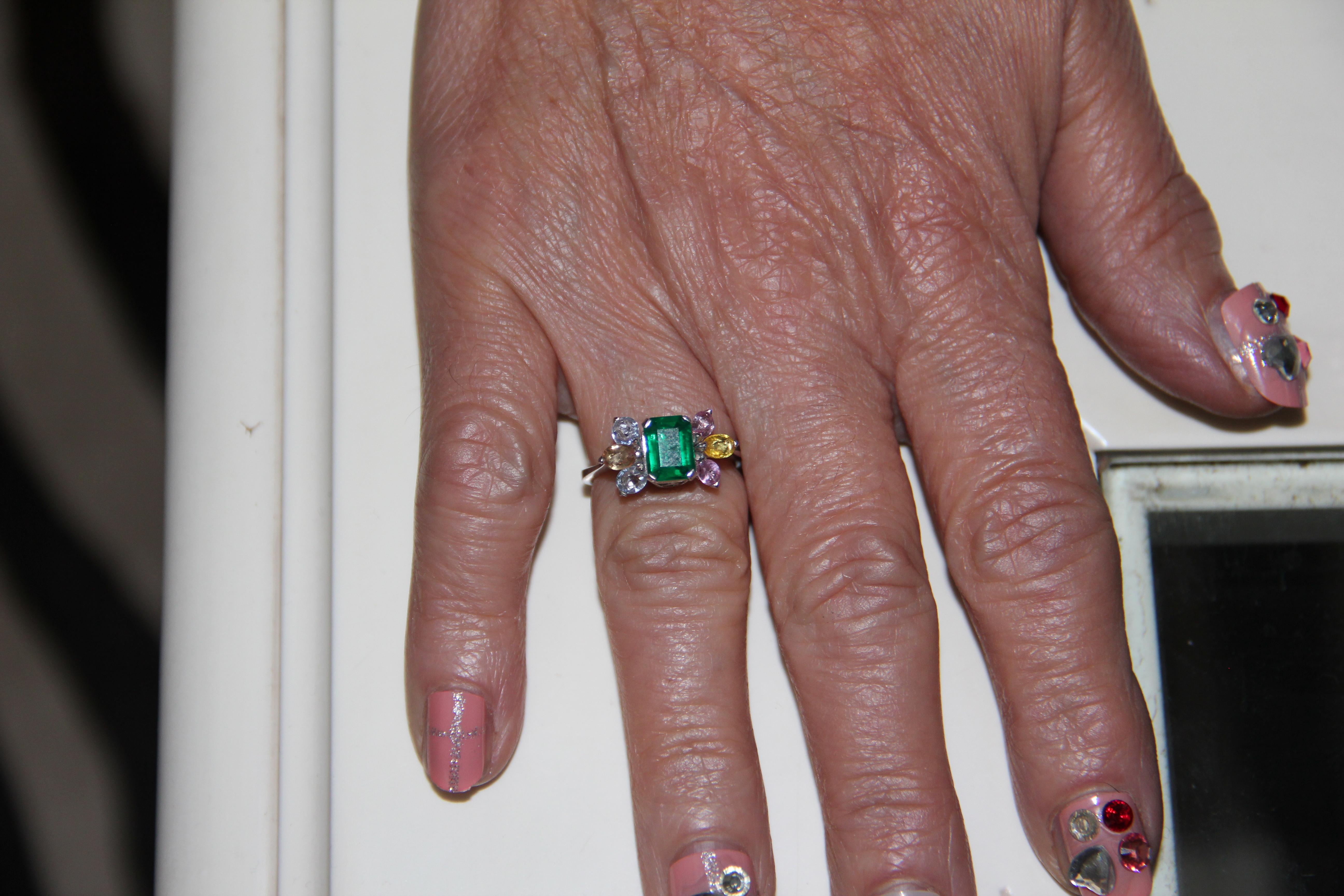 Handcraft Colombian Emerald 18 Karat White Gold Sapphires Cocktail Ring For Sale 5