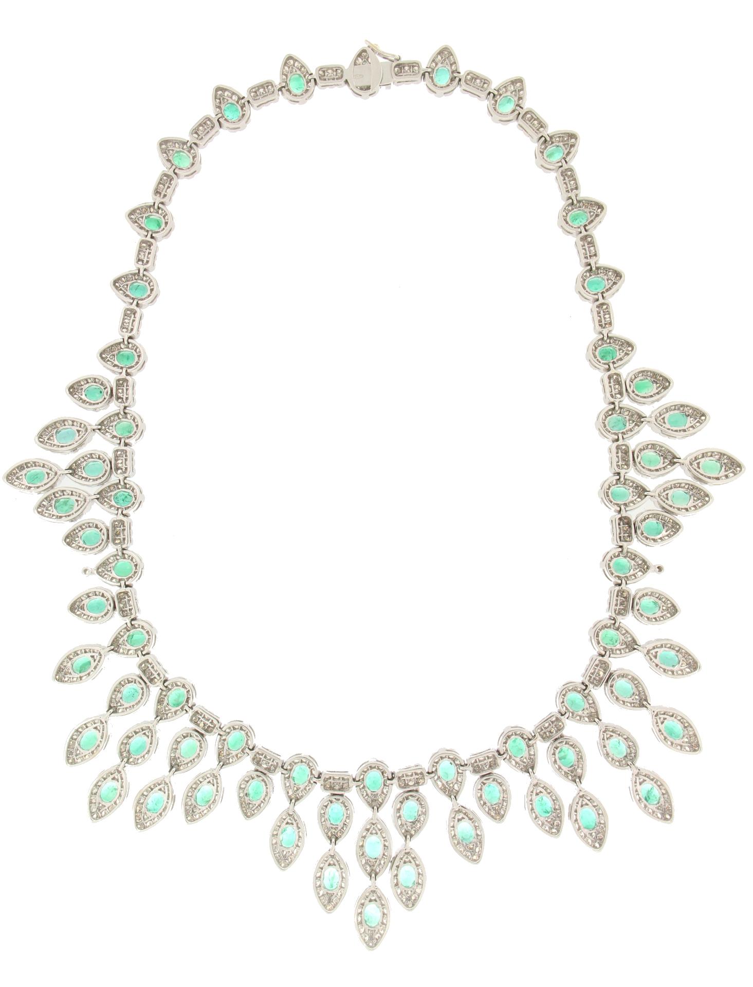 Artisan Handcraft Colombian Emeralds 18 Karat White Gold Diamonds Choker Necklace For Sale