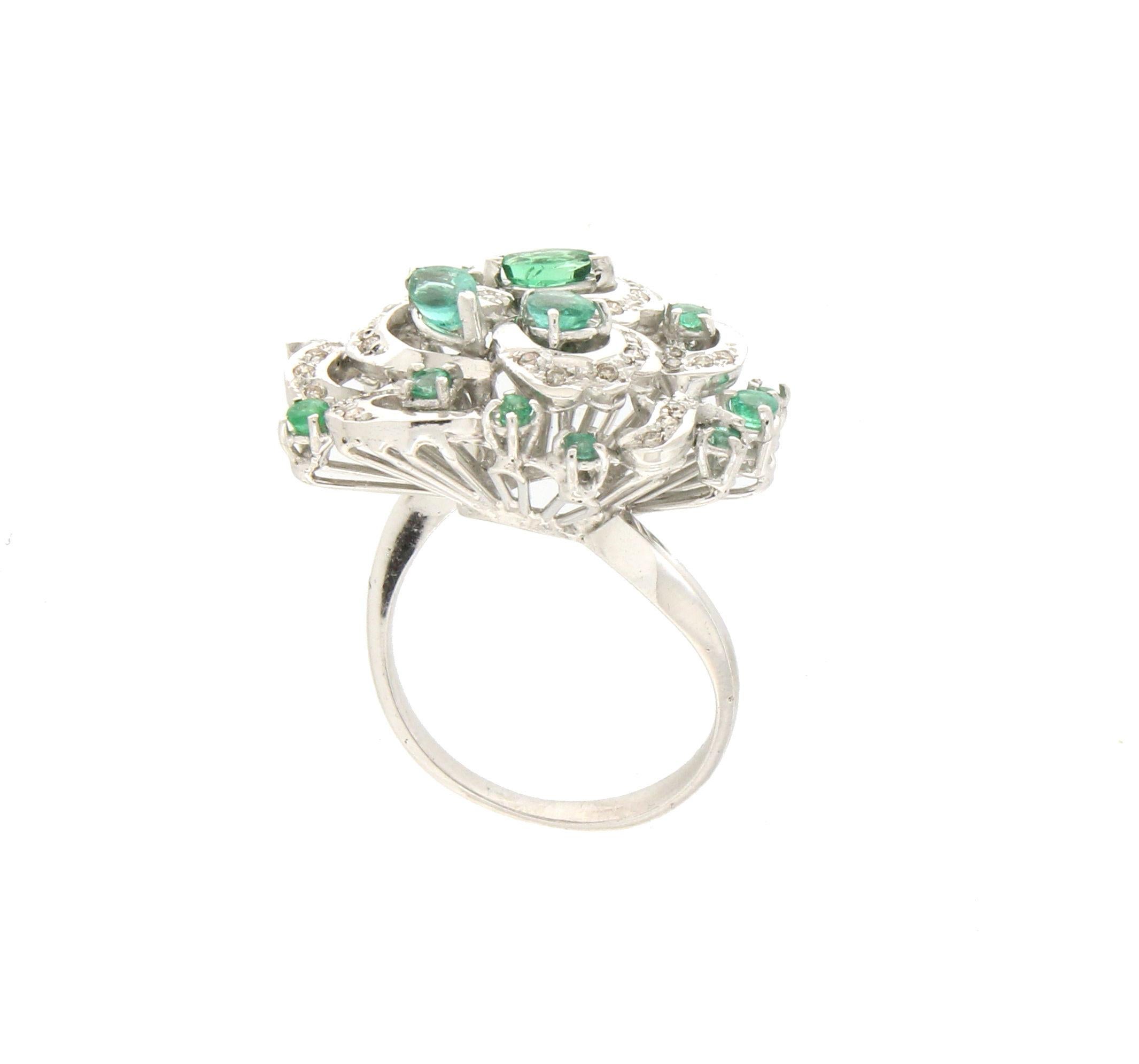 Artisan Handcraft Colombian Emeralds 18 Karat White Gold Diamonds Cocktail Ring