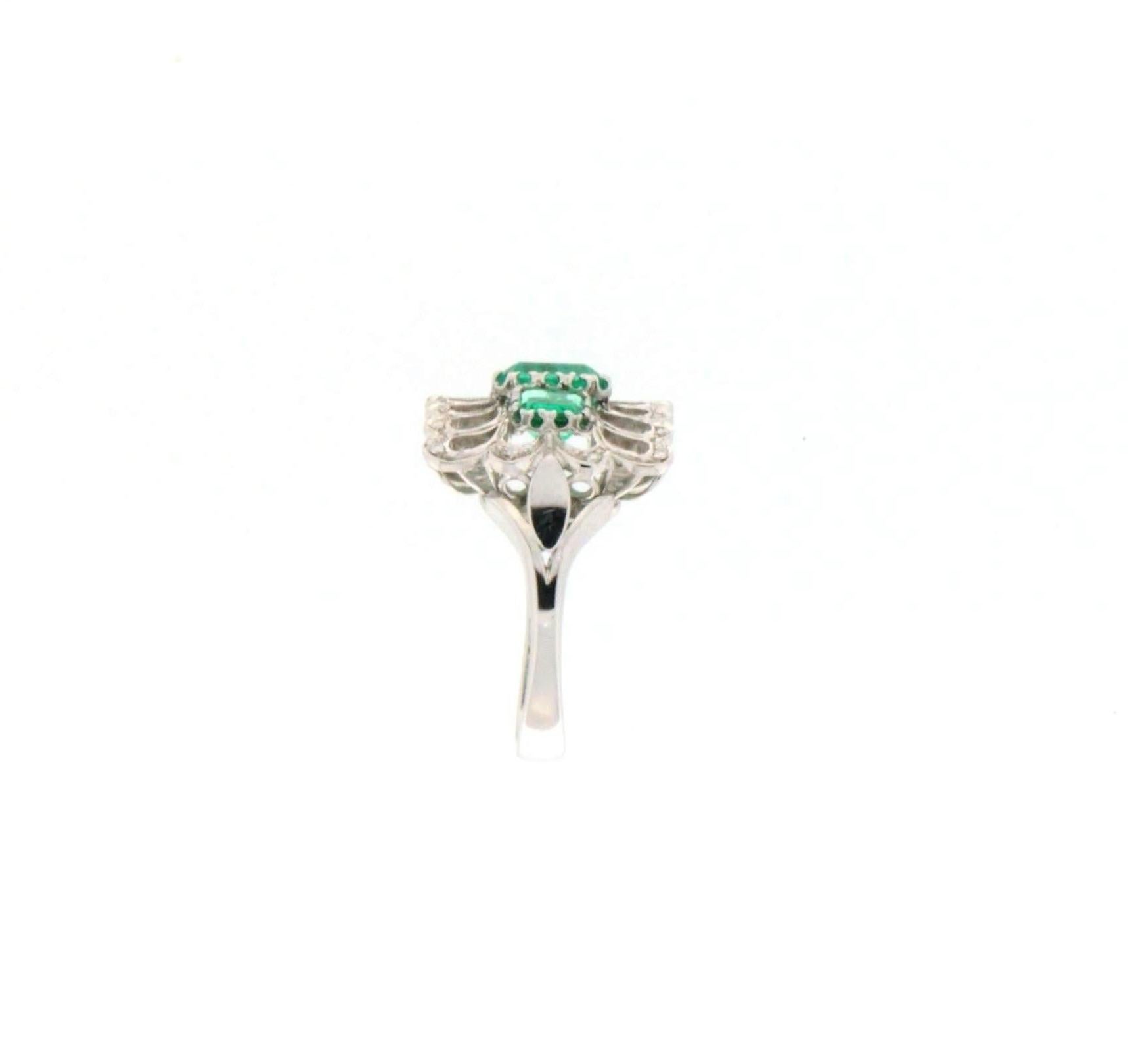 Emerald Cut Handcraft Colombian Emeralds 18 Karat White Gold Diamonds Cocktail Ring For Sale