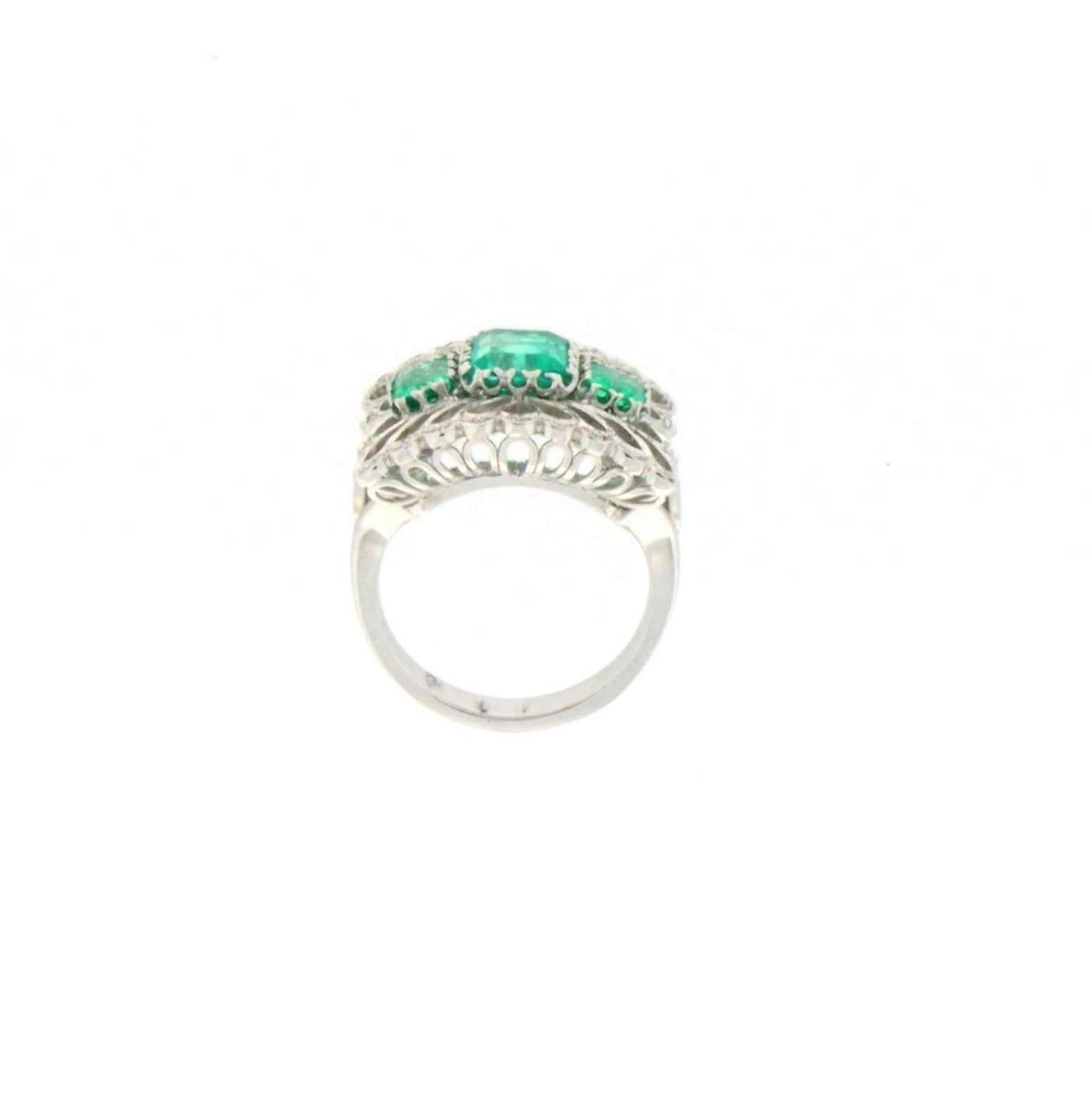 Artisan Handcraft Colombian Emeralds 18 Karat White Gold Diamonds Cocktail Ring For Sale