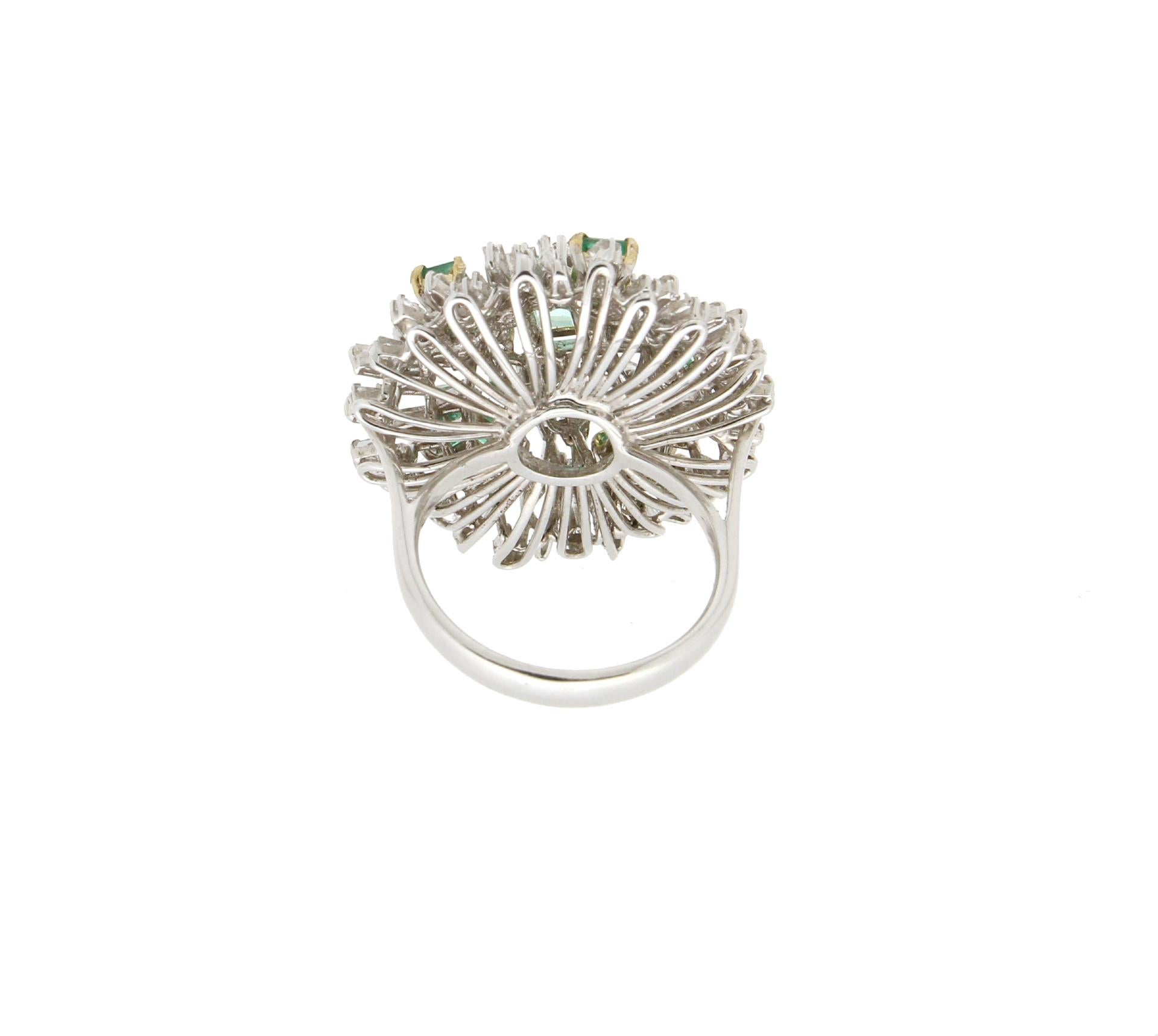 Women's or Men's Handcraft Colombian Emeralds 18 Karat White Gold Diamonds Cocktail Ring For Sale