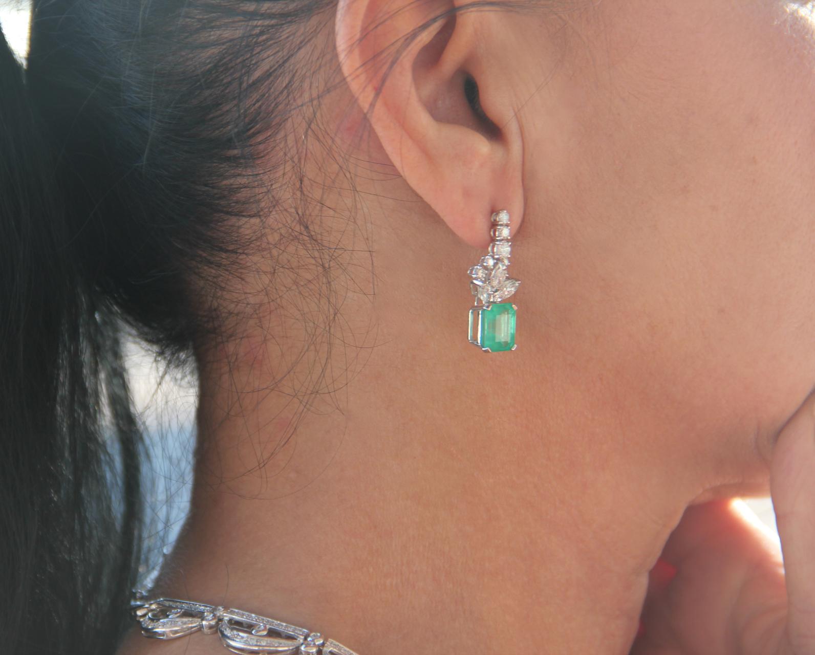 Women's or Men's Handcraft Colombian Emeralds 18 Karat White Gold Diamonds Drop Earrings For Sale