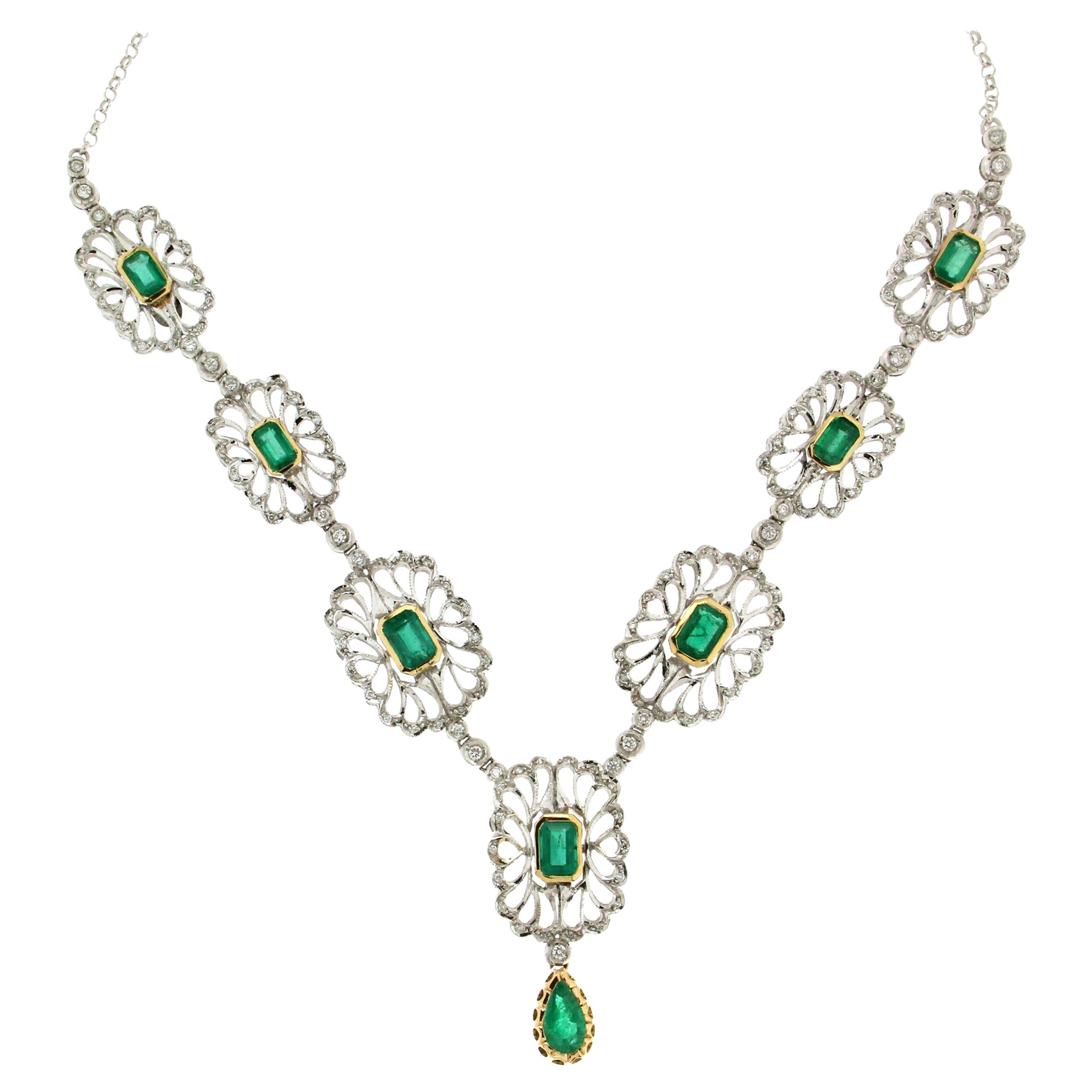 Handcraft Colombian Emeralds 18 Karat White Gold Diamonds Drop Necklace