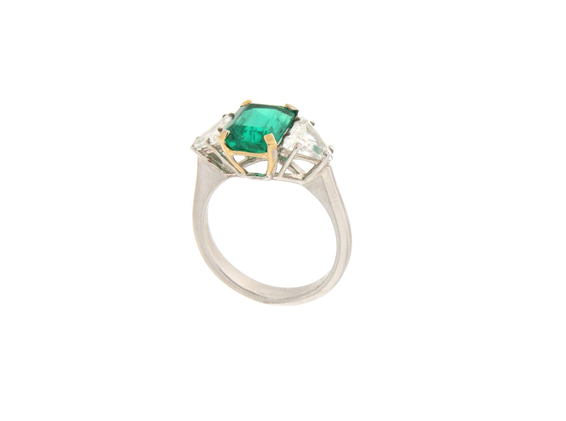 Women's or Men's Handcraft Colombian Emeralds 18 Karat White Gold Diamonds Engagement Ring