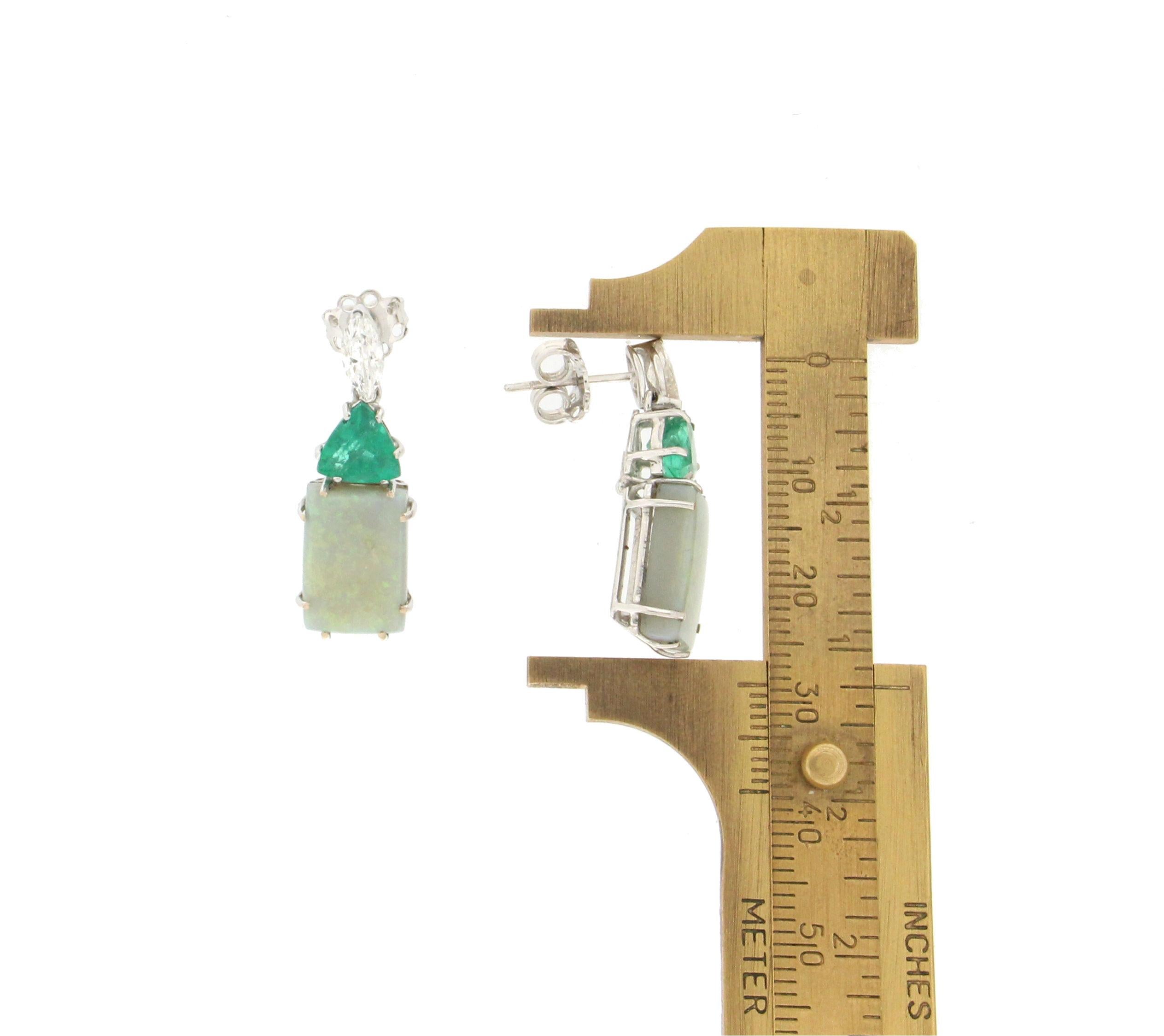Handcraft Colombian Emeralds 18 Karat White Gold Diamonds Opal Drop Earrings In New Condition For Sale In Marcianise, IT