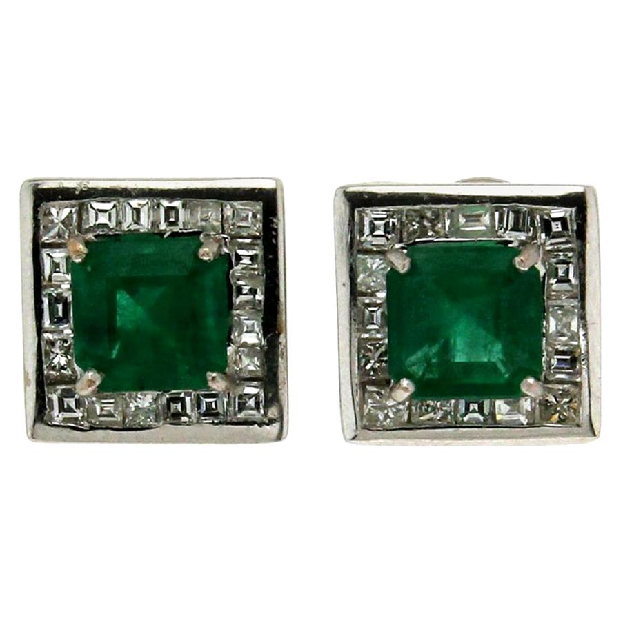 Handcraft Colombian Emeralds 18 Karat White Gold Diamonds Stud Earrings For Sale