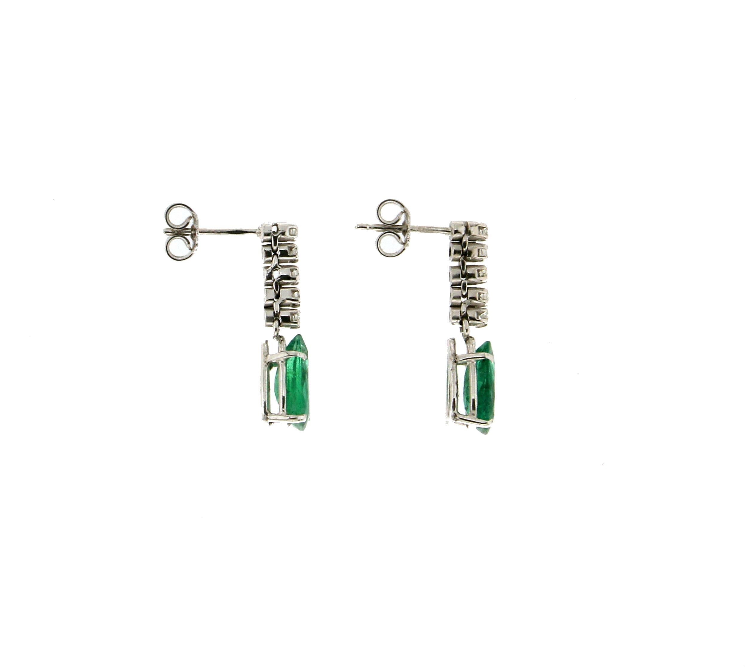 Brilliant Cut Handcraft Colombian Emeralds 18 Karat White Gold Drop Earrings
