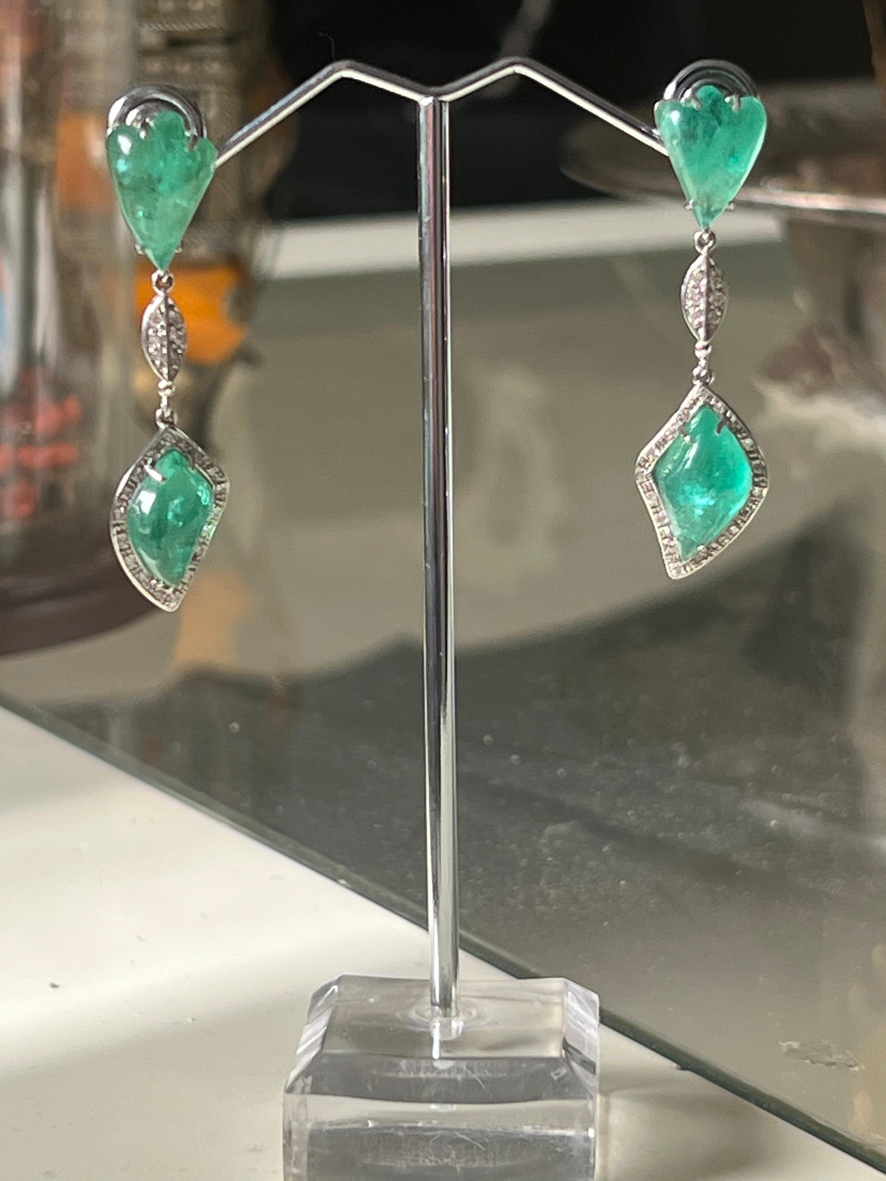 Women's or Men's Handcraft Colombian Emeralds 18 Karat White Gold Drop Earrings For Sale