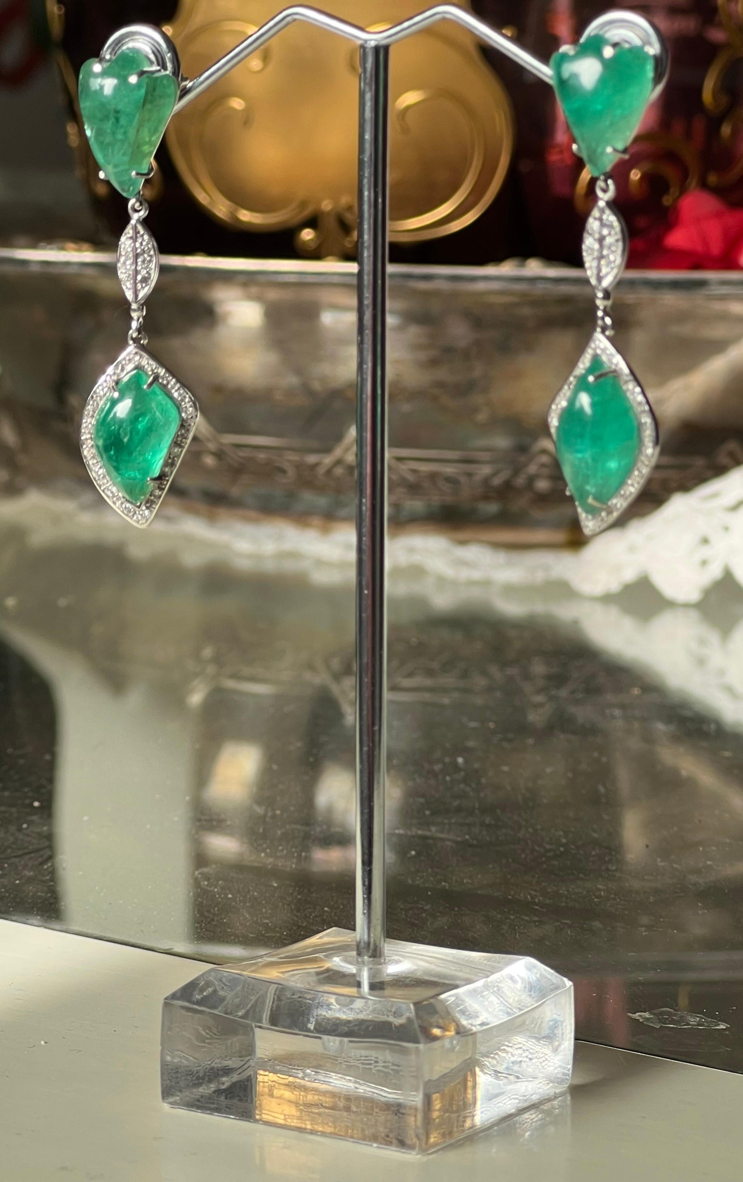 Handcraft Colombian Emeralds 18 Karat White Gold Drop Earrings For Sale 1