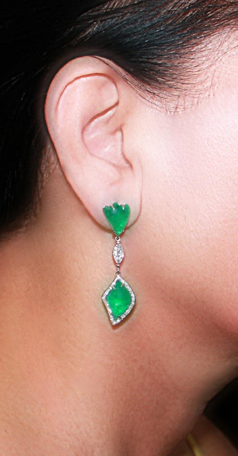 Handcraft Colombian Emeralds 18 Karat White Gold Drop Earrings For Sale 3