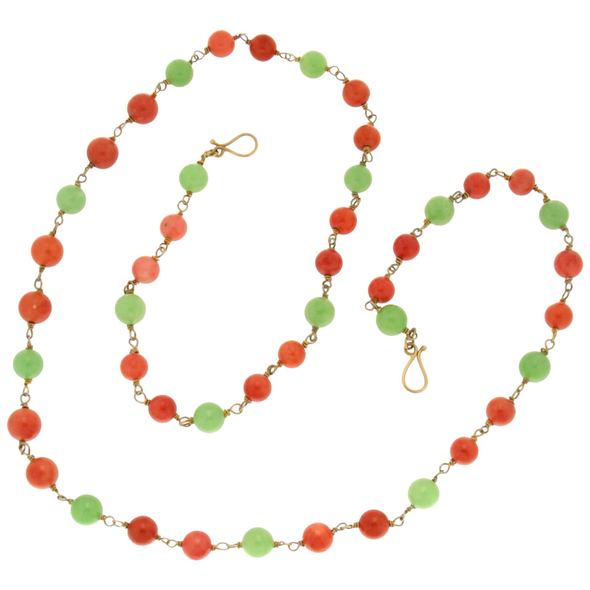 Handcraft Coral 14 Karat Yellow Gold Agate Beaded Necklace For Sale