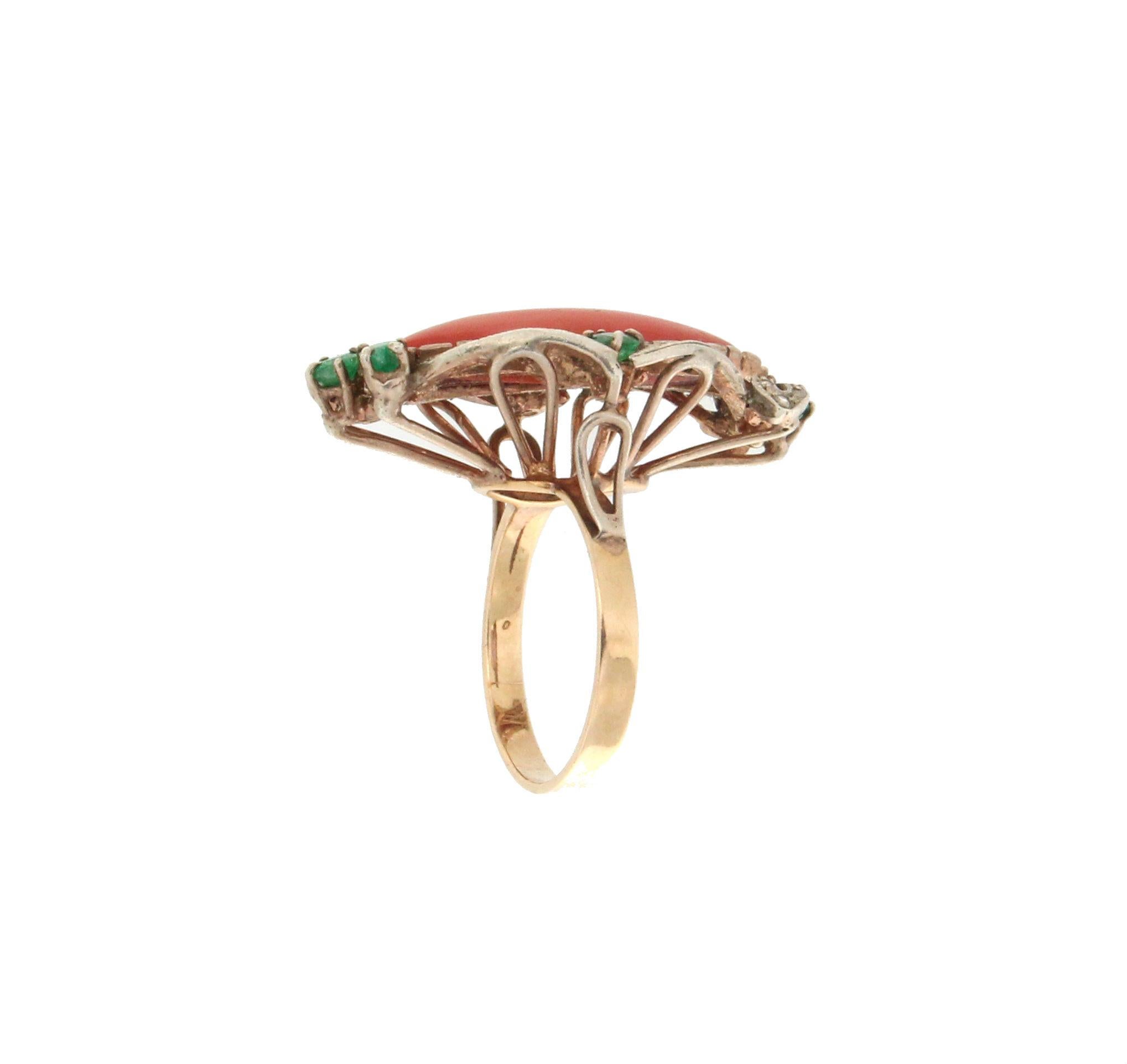 Handcraft Coral 9 Karat Yellow Gold Diamonds Emerald Cocktail Ring In New Condition For Sale In Marcianise, IT