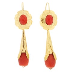 Boucles d'oreilles en goutte en or jaune 14 carats et corail, fabrication artisanale