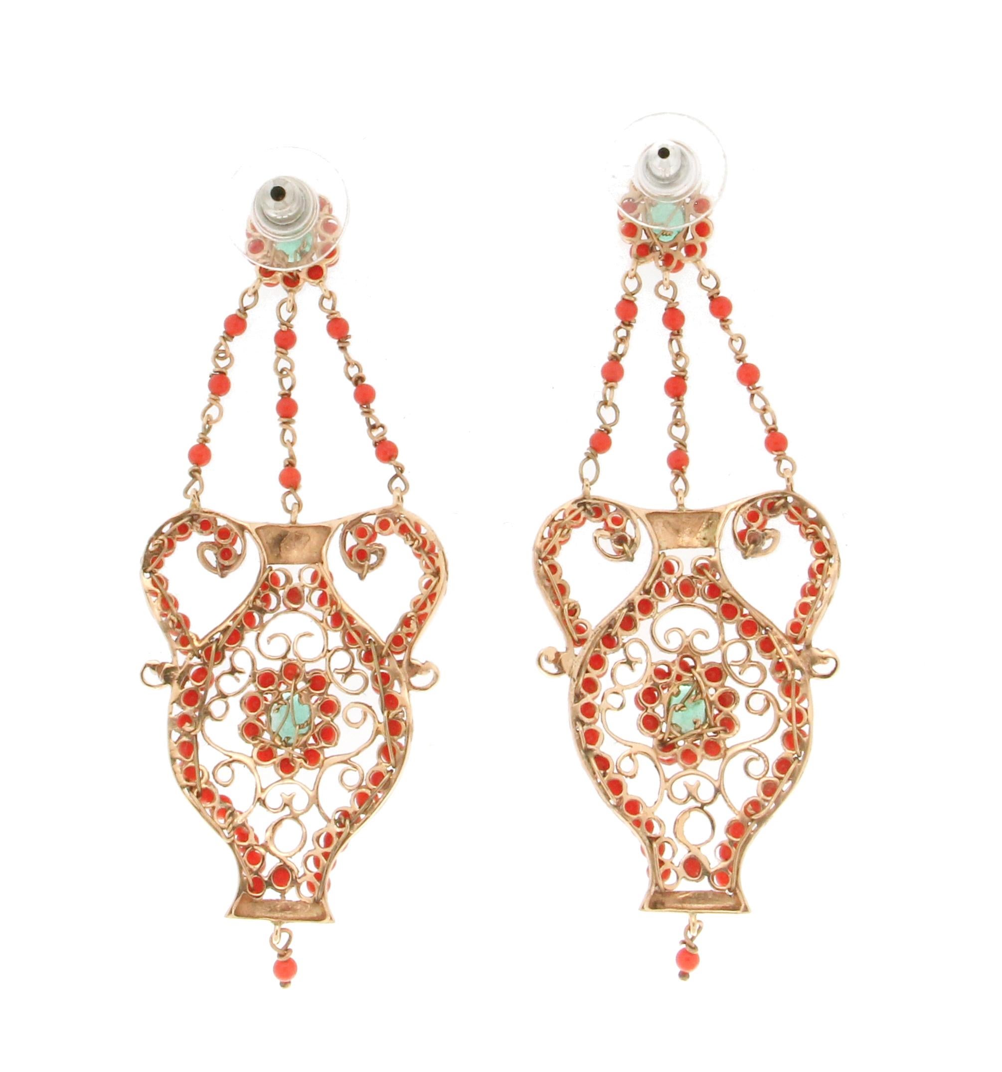 Handcraft Coral 14 Karat Yellow Gold Emeralds Drop Earrings In New Condition For Sale In Marcianise, IT