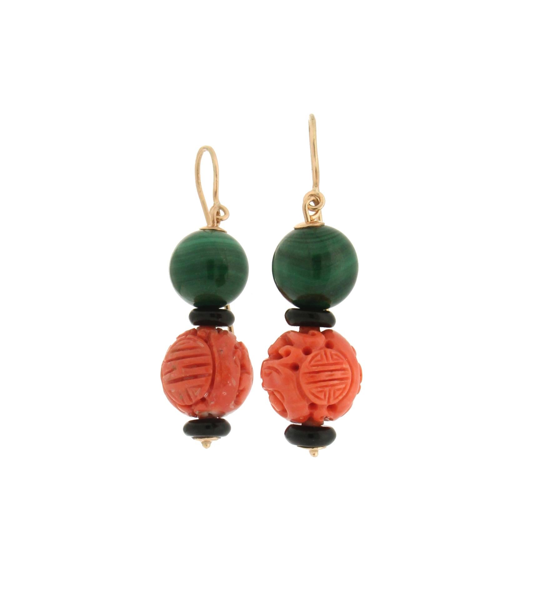 Handcraft Coral 14 Karat Yellow Gold Malachite Onyx Drop Earrings In New Condition For Sale In Marcianise, IT