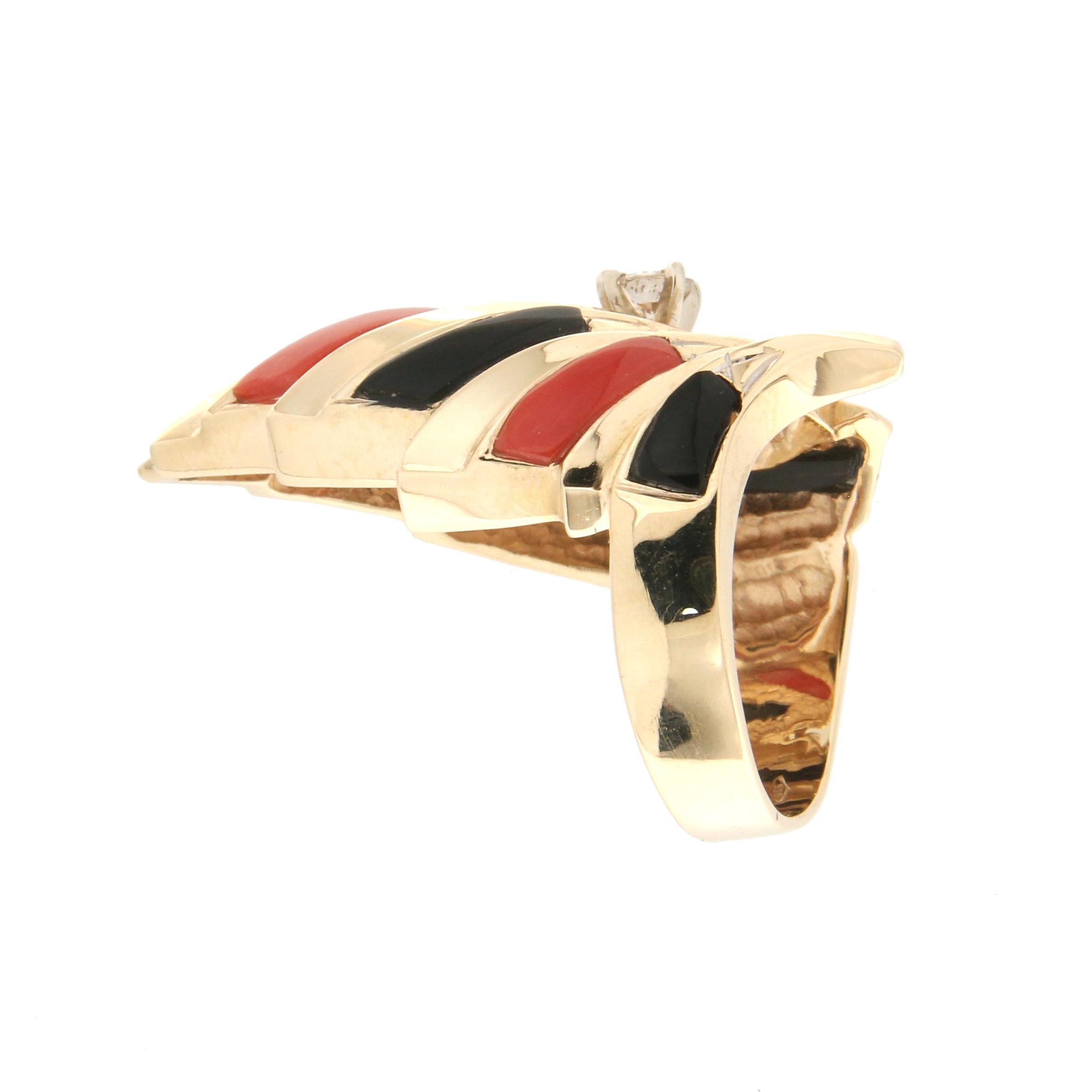 Brilliant Cut Handcraft Coral 14 Karat Yellow Gold Onyx Diamonds Cocktail Ring For Sale