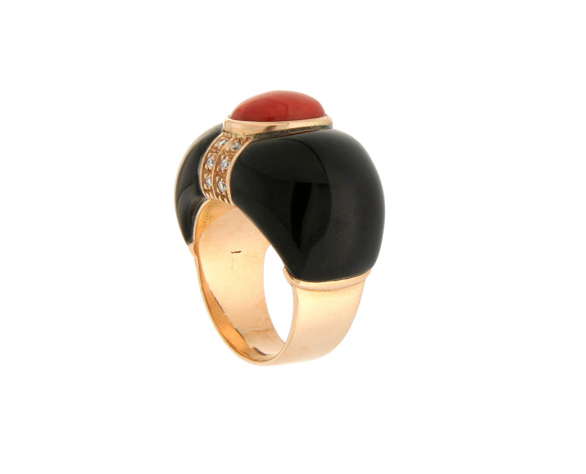 Handgefertigter Koralle 14 Karat Gelbgold Onyx Diamanten Cocktail-Ring im Zustand „Neu“ im Angebot in Marcianise, IT