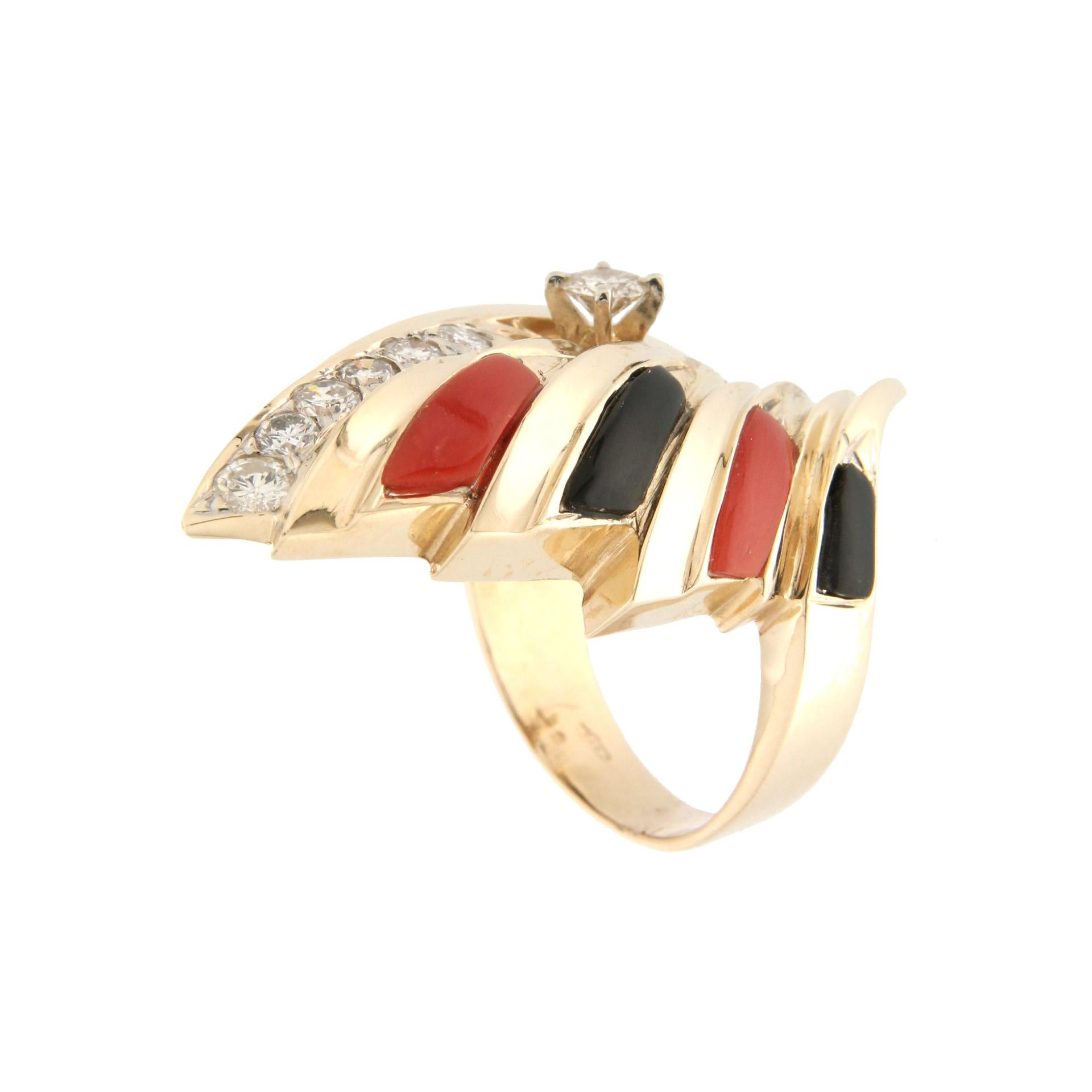 Handcraft Coral 14 Karat Yellow Gold Onyx Diamonds Cocktail Ring For Sale 1