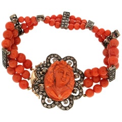 Bracelet manchette artisanal en corail, or jaune 14 carats et diamants taille rose