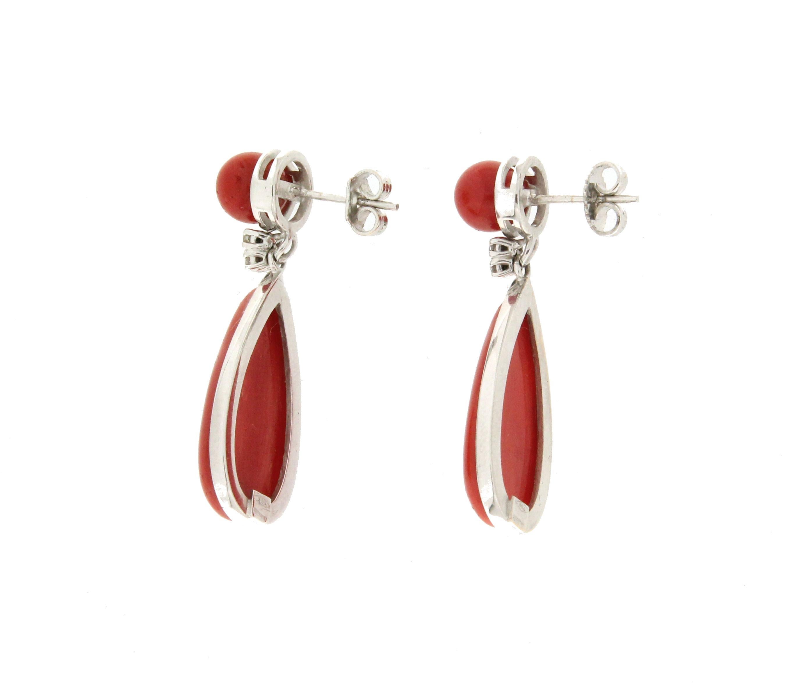 Handcraft Coral 18 Karat White Gold Diamonds Drop Earrings In New Condition For Sale In Marcianise, IT
