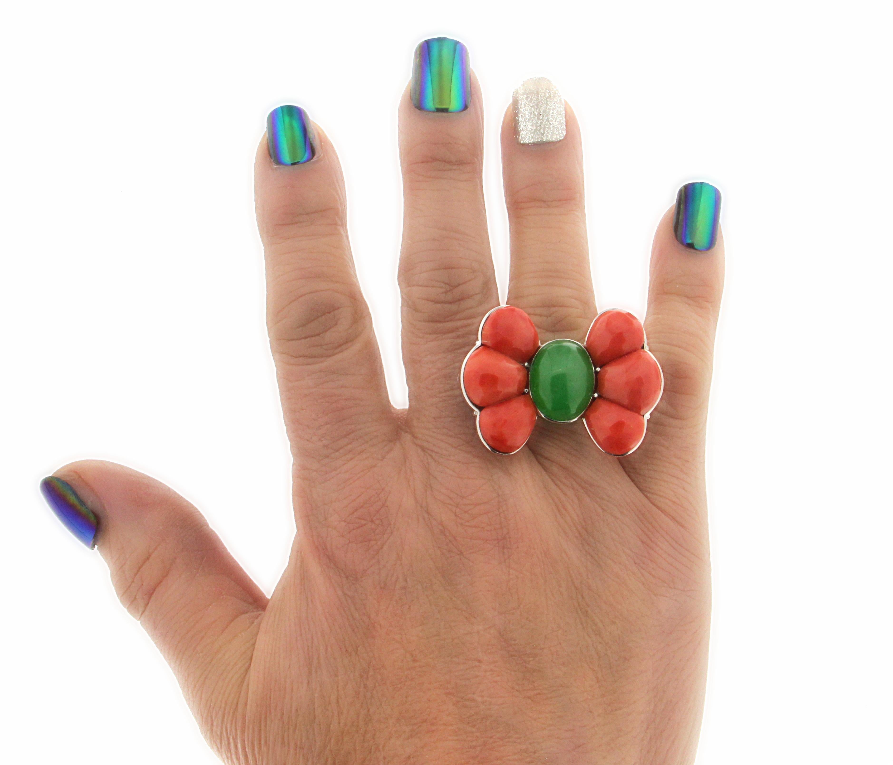 Handcraft Coral 18 Karat White Gold Jade Cocktail Ring For Sale 4