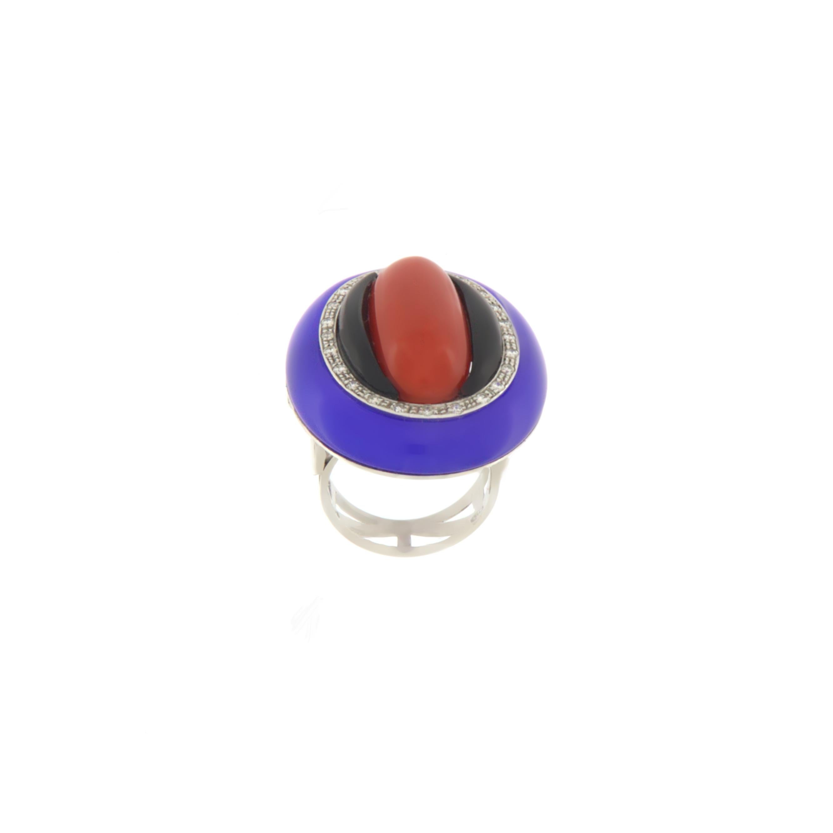 Handcraft Coral 18 Karat White Gold Onyx Diamonds Quartz Cocktail Ring In New Condition For Sale In Marcianise, IT