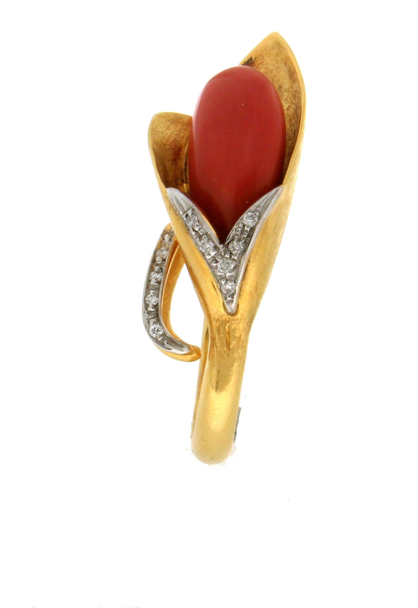 Women's or Men's Handcraft Coral 18 Karat Yellow and White Gold Diamonds Cocktail Ring For Sale